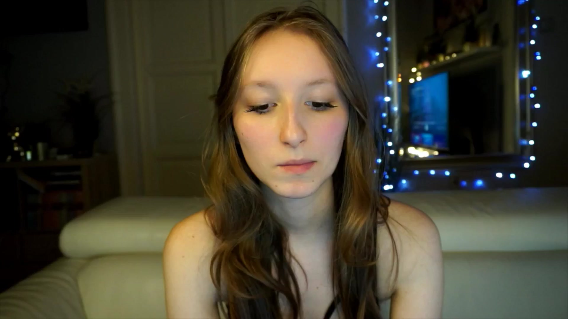 Gallery image thumbnail from Sw33t_g1rl's myfreecams stream on, 02/10/2026, 19:11 image 7 of 20