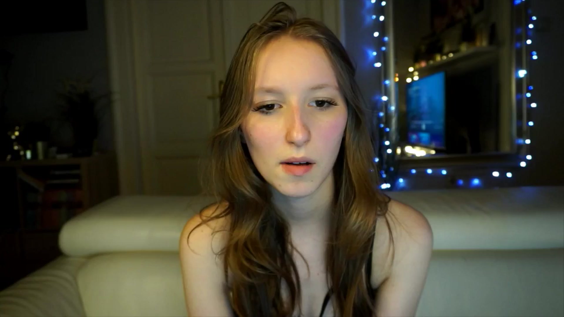 Gallery image thumbnail from Sw33t_g1rl's myfreecams stream on, 02/10/2026, 19:11 image 8 of 20