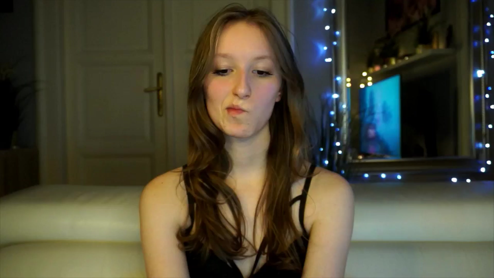 Gallery image thumbnail from Sw33t_g1rl's myfreecams stream on, 02/10/2026, 20:46 image 15 of 20