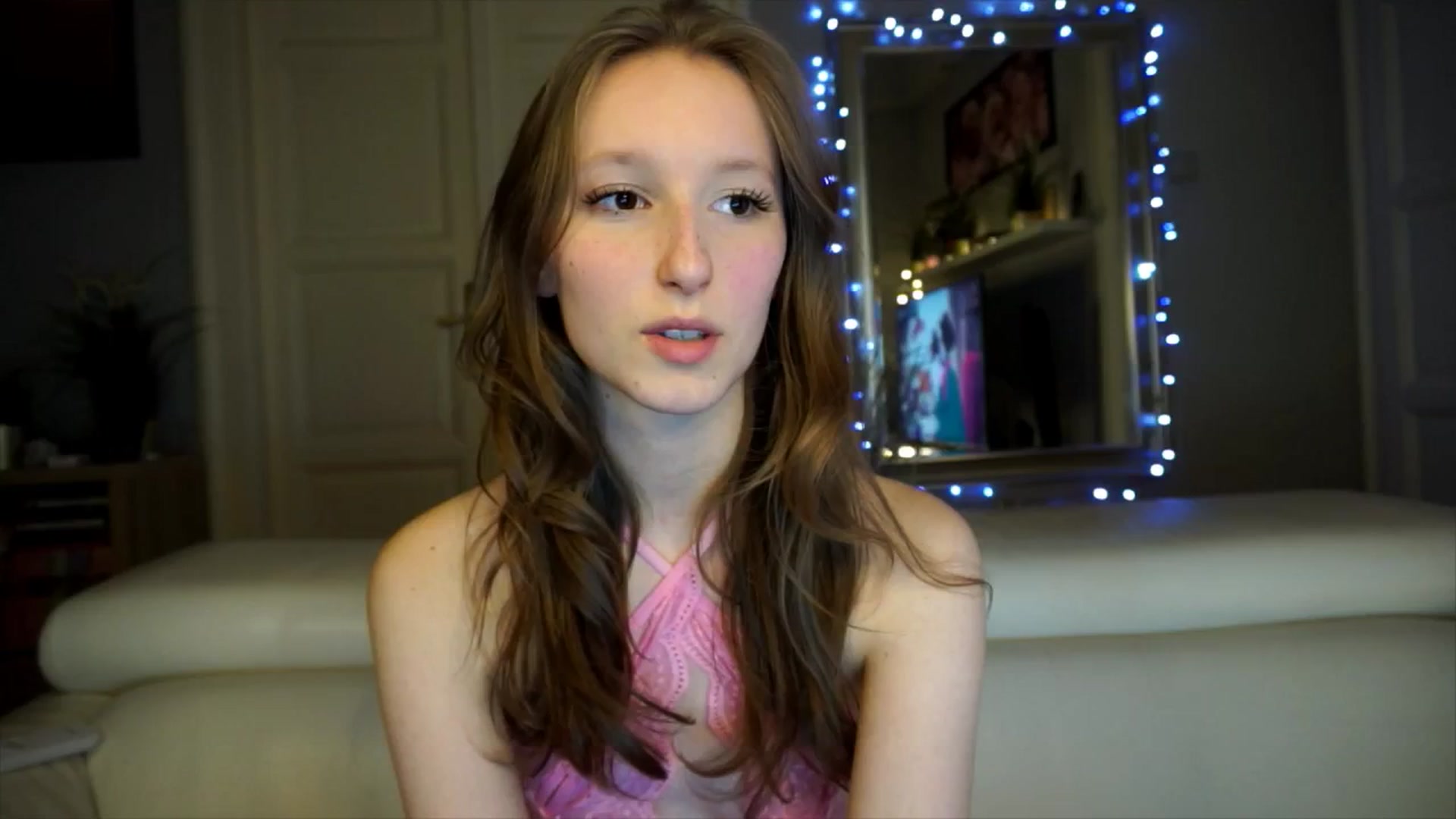 Gallery image thumbnail from Sw33t_g1rl's myfreecams stream on, 02/11/2026, 19:56 image 12 of 20