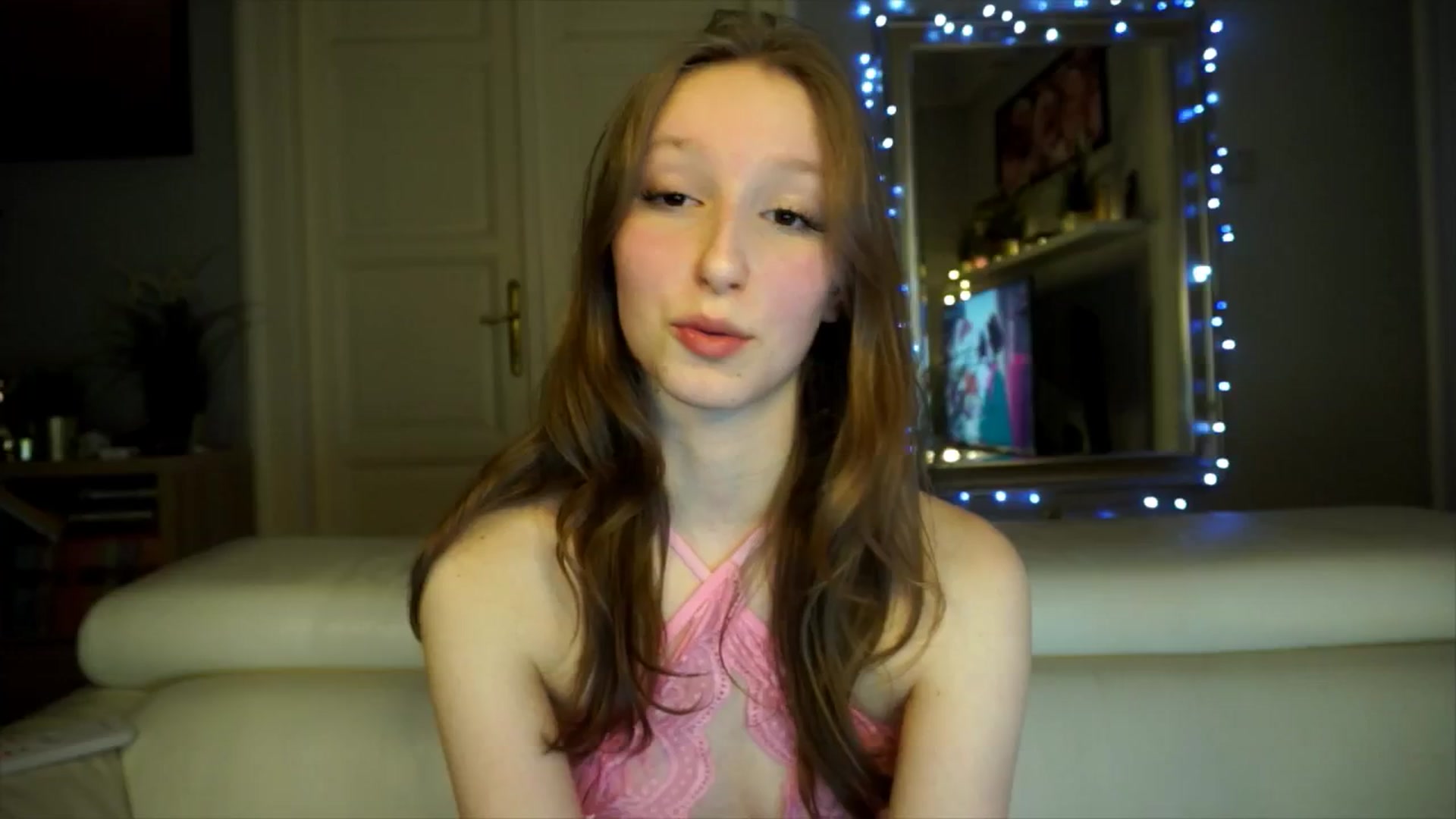 Gallery image thumbnail from Sw33t_g1rl's myfreecams stream on, 02/11/2026, 19:56 image 19 of 20