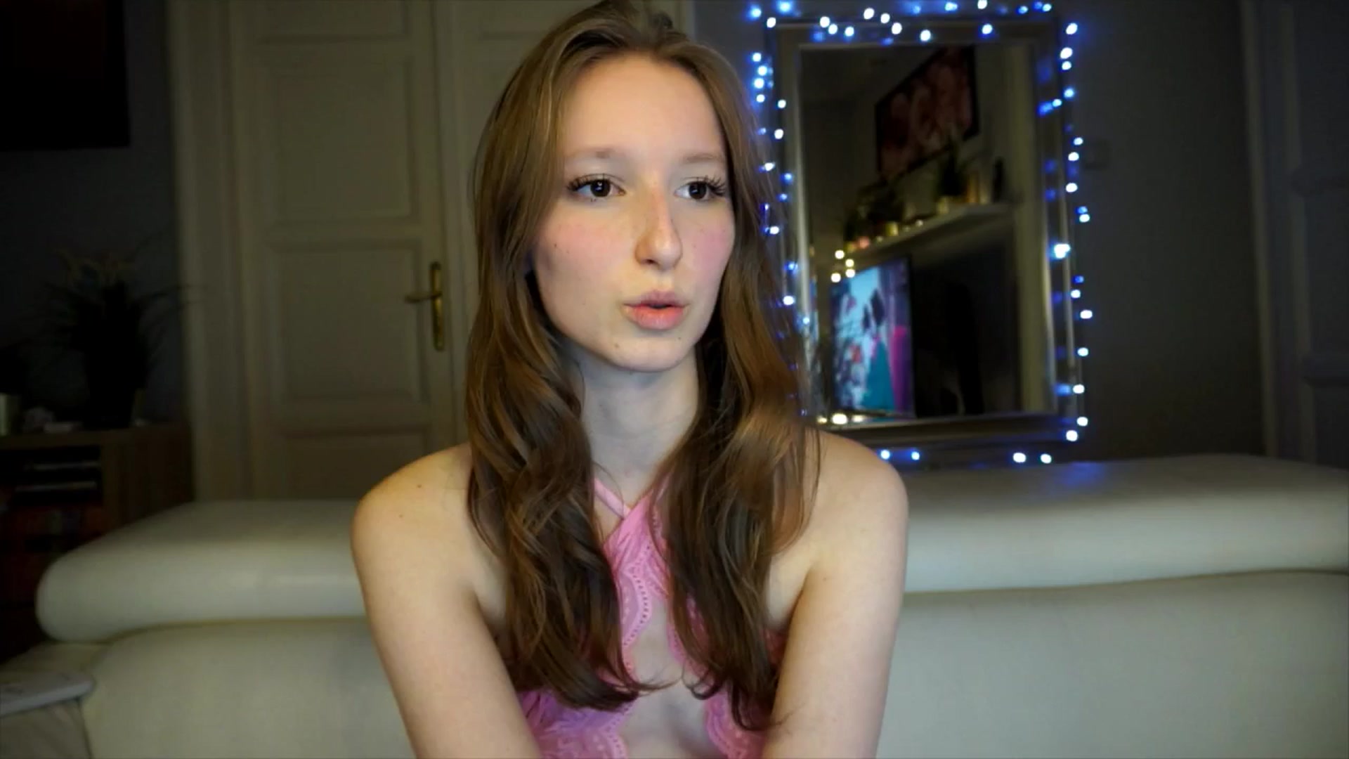 Gallery image thumbnail from Sw33t_g1rl's myfreecams stream on, 02/11/2026, 19:56 image 14 of 20