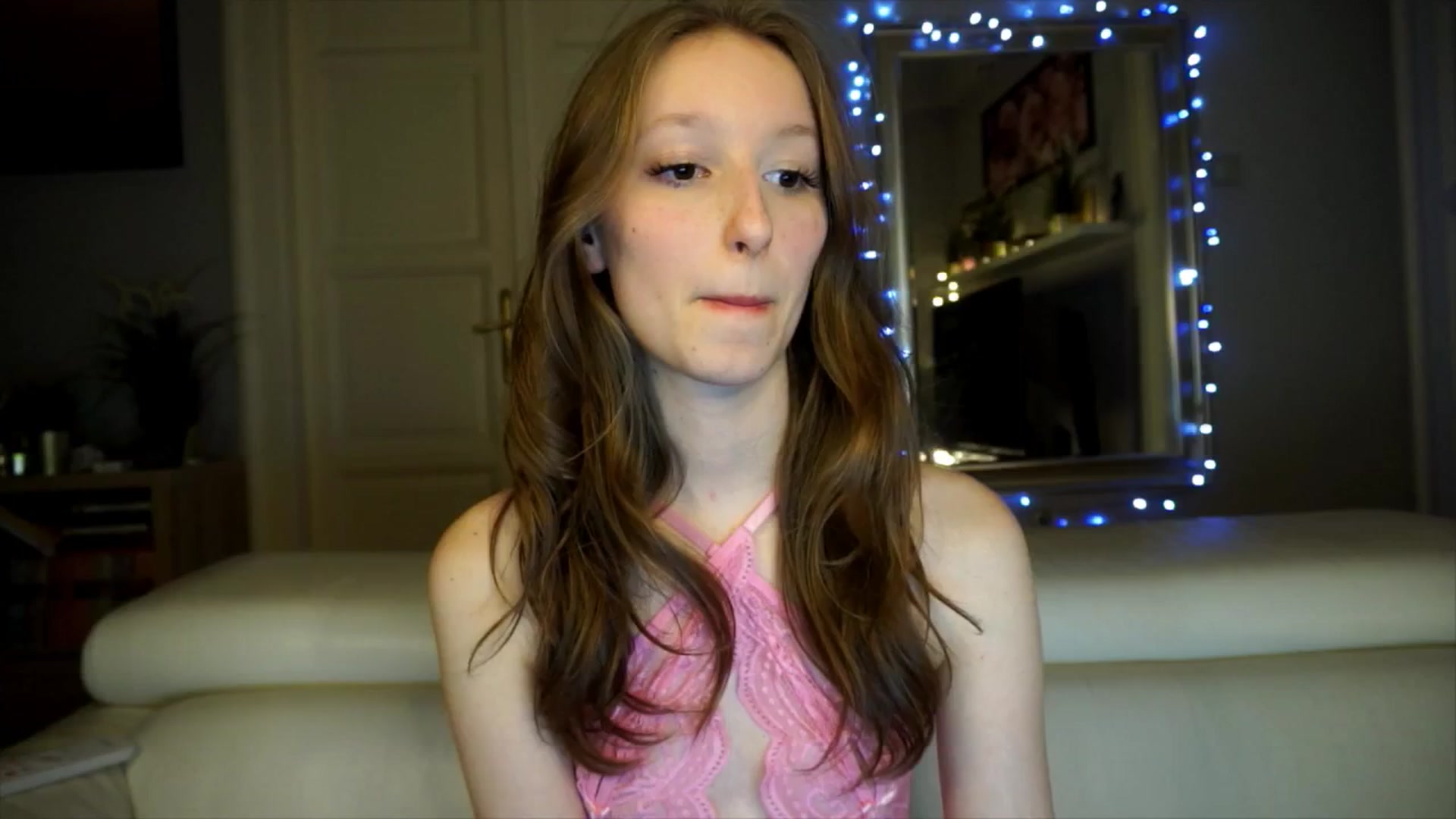 Gallery image thumbnail from Sw33t_g1rl's myfreecams stream on, 02/11/2026, 19:56 image 5 of 20