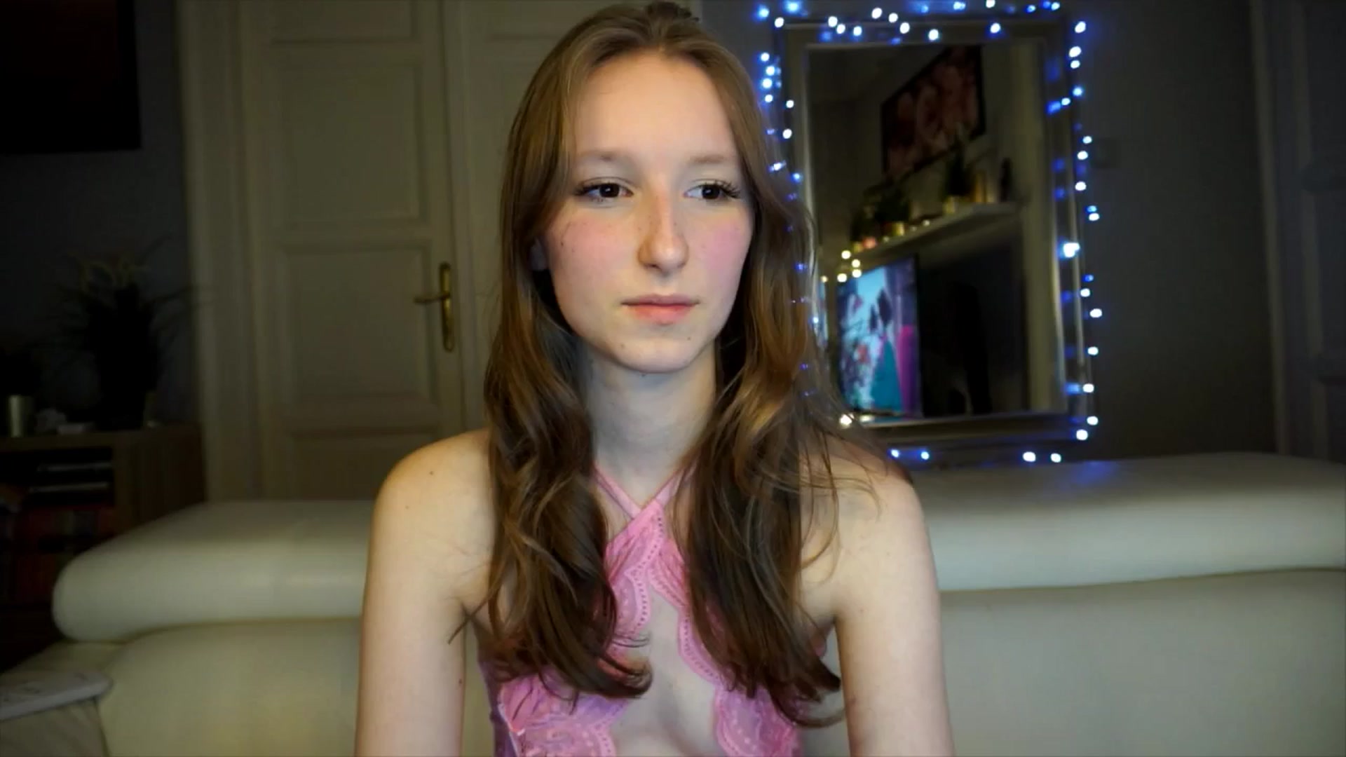Gallery image thumbnail from Sw33t_g1rl's myfreecams stream on, 02/11/2026, 19:56 image 16 of 20