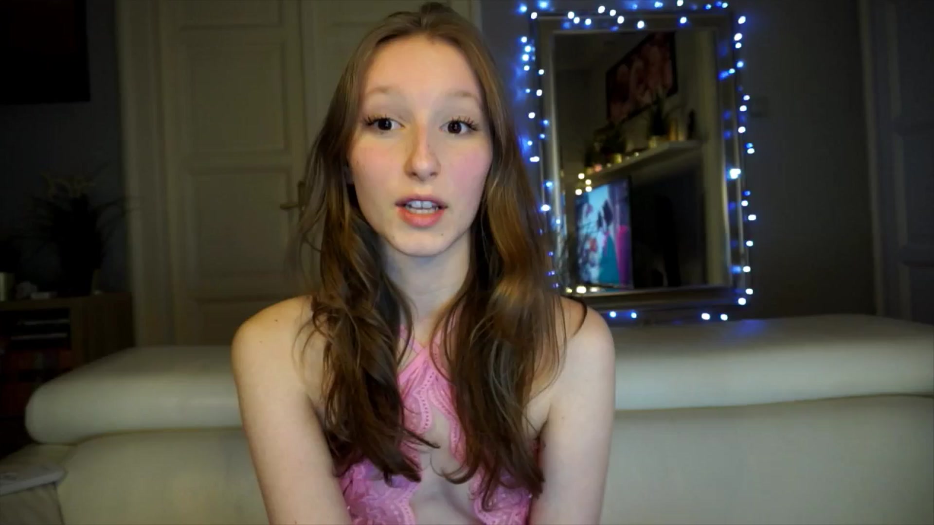 Gallery image thumbnail from Sw33t_g1rl's myfreecams stream on, 02/11/2026, 19:56 image 13 of 20