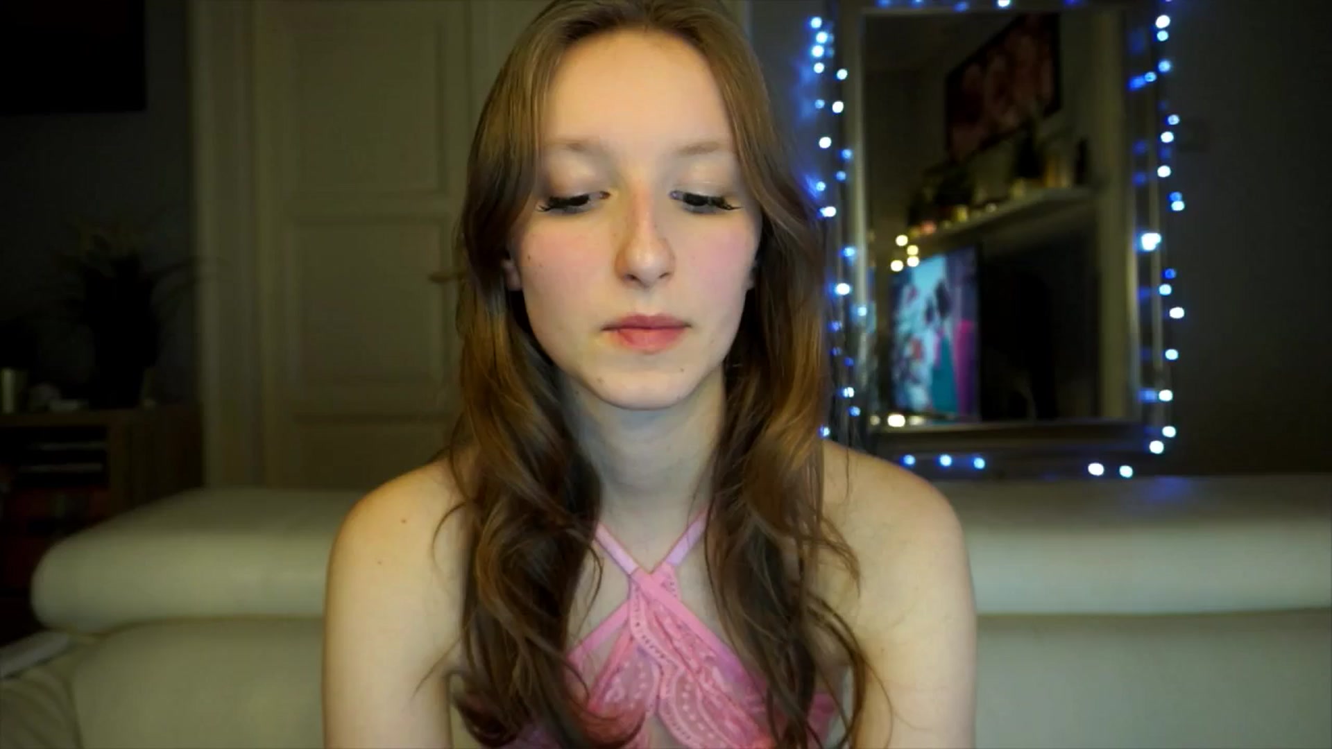 Gallery image thumbnail from Sw33t_g1rl's myfreecams stream on, 02/11/2026, 21:13 image 5 of 20