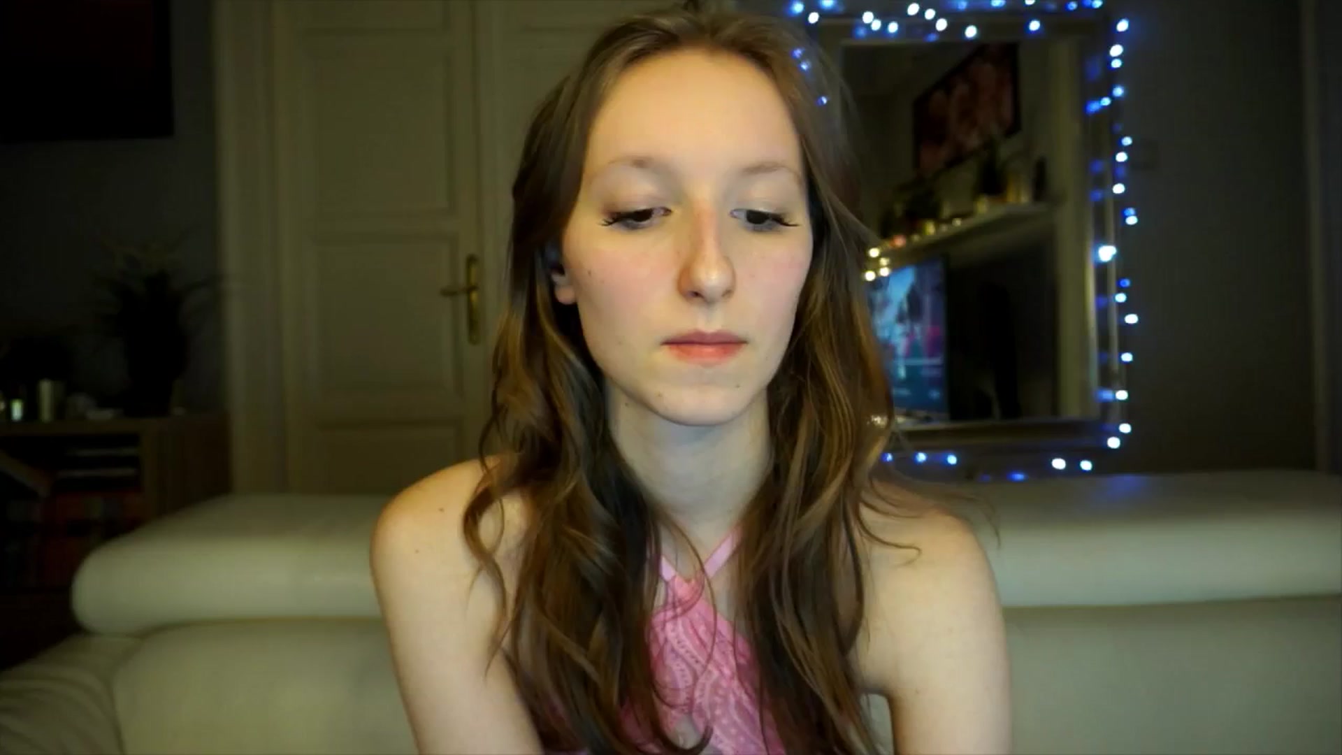 Gallery image thumbnail from Sw33t_g1rl's myfreecams stream on, 02/11/2026, 21:13 image 15 of 20