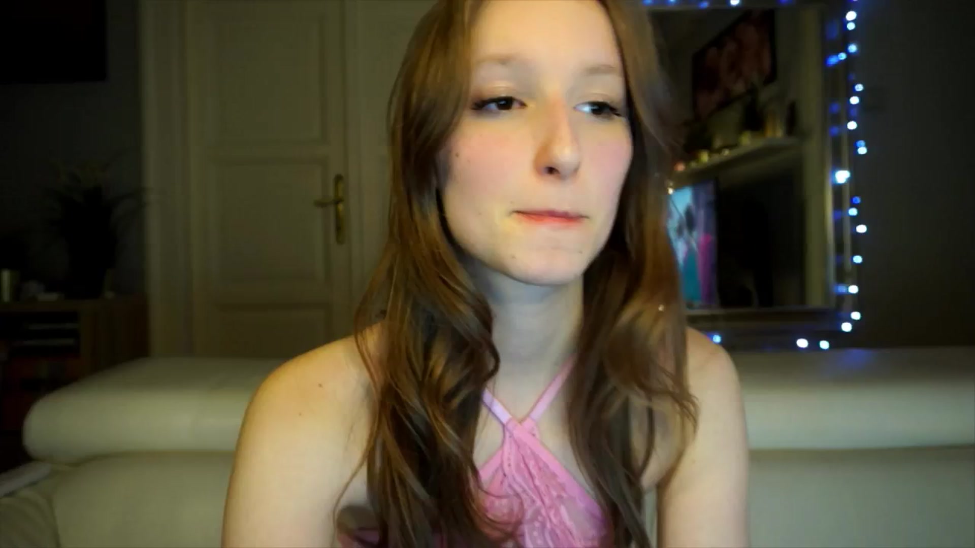 Gallery image thumbnail from Sw33t_g1rl's myfreecams stream on, 02/11/2026, 21:13 image 7 of 20