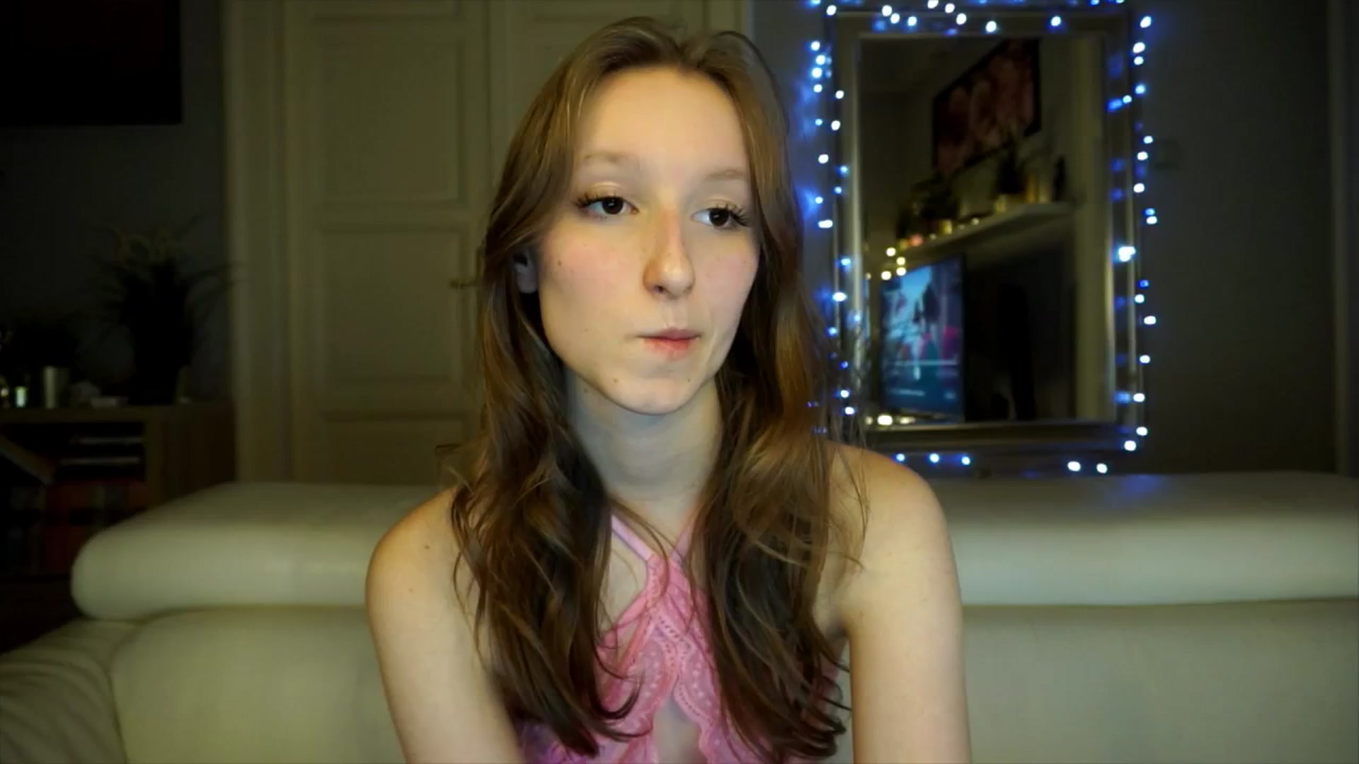 Gallery image thumbnail from Sw33t_g1rl's myfreecams stream on, 02/11/2026, 21:13 image 19 of 20