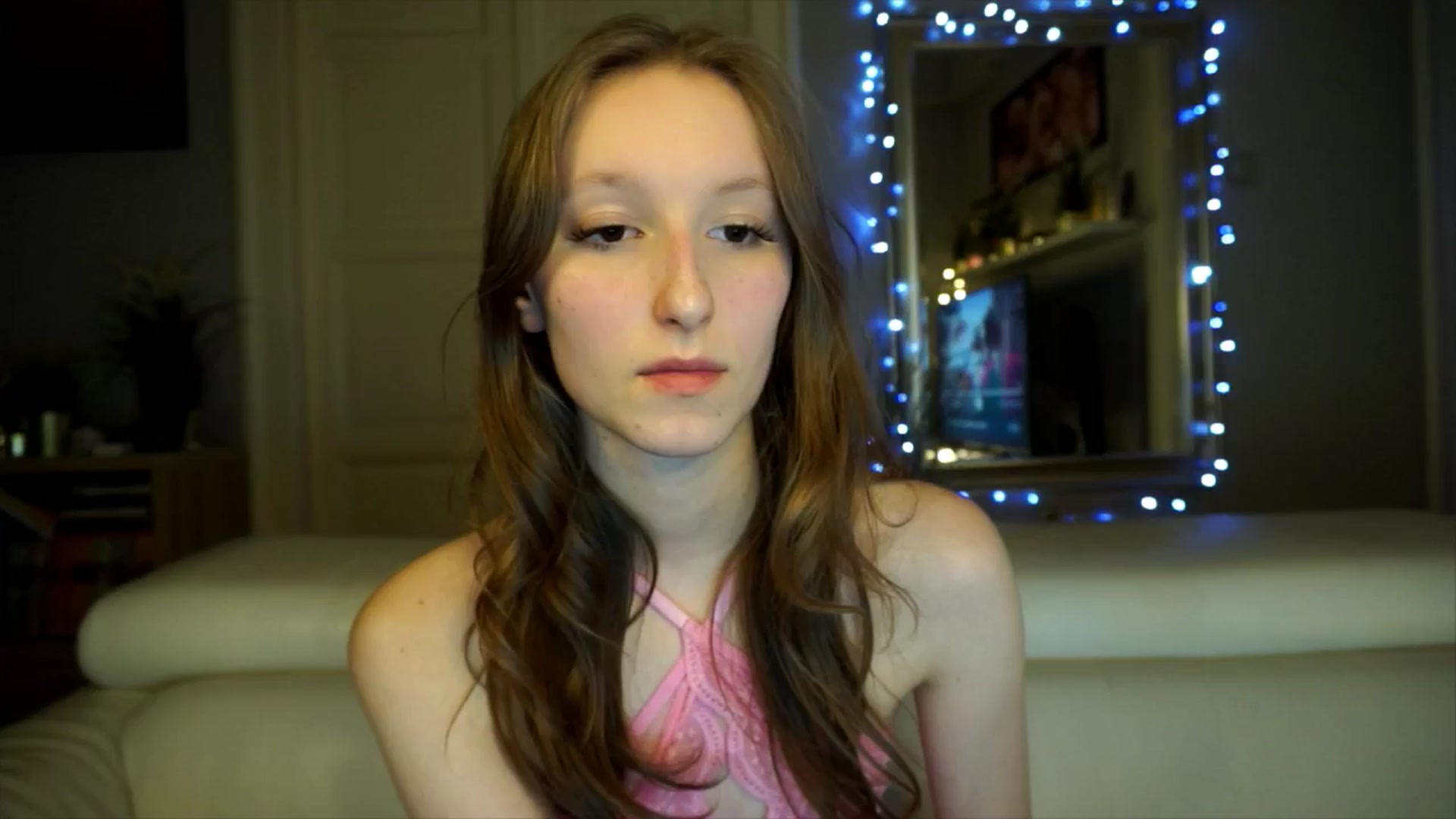 Gallery image thumbnail from Sw33t_g1rl's myfreecams stream on, 02/11/2026, 21:13 image 14 of 20