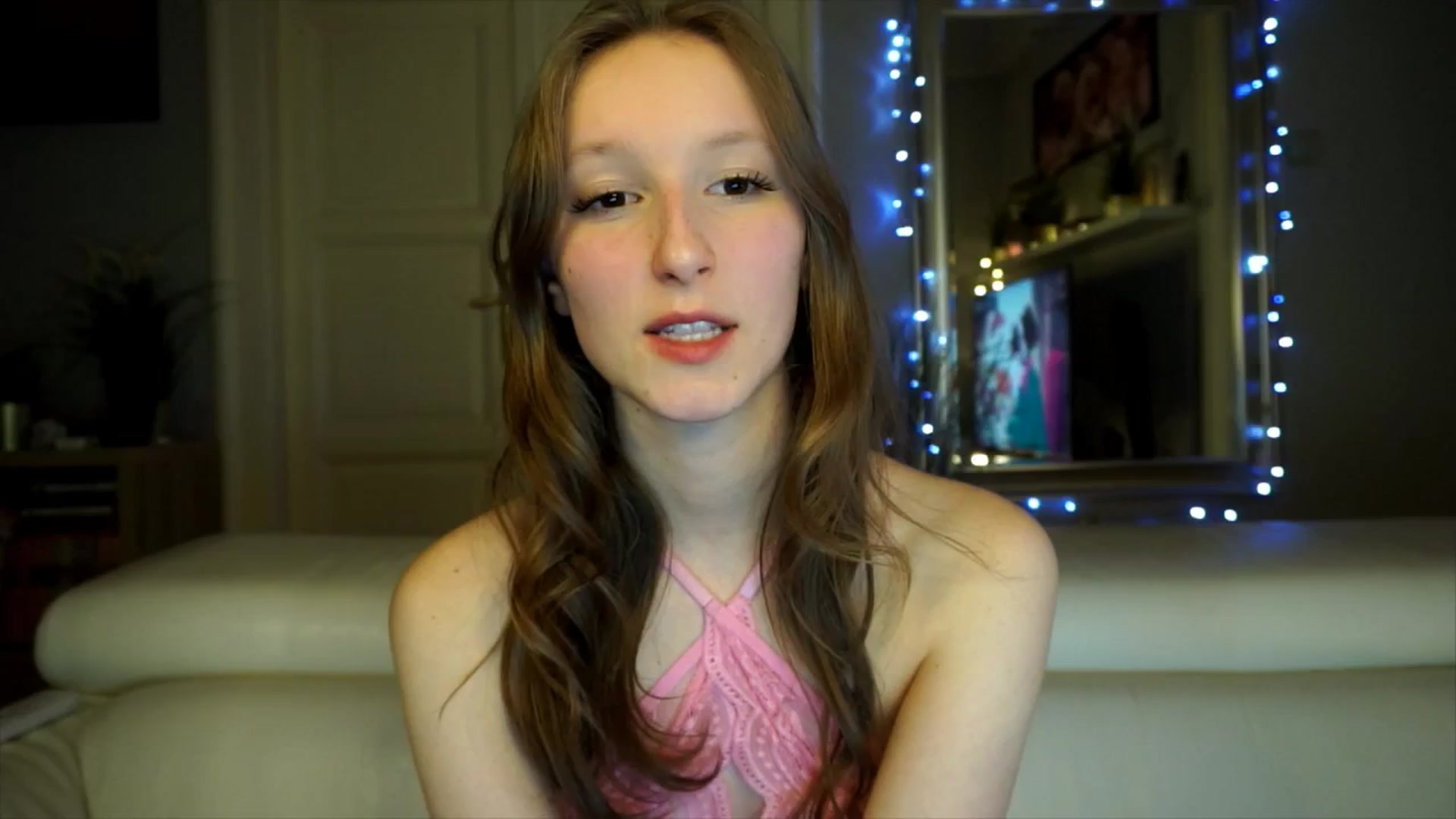 Gallery image thumbnail from Sw33t_g1rl's myfreecams stream on, 02/11/2026, 21:13 image 8 of 20