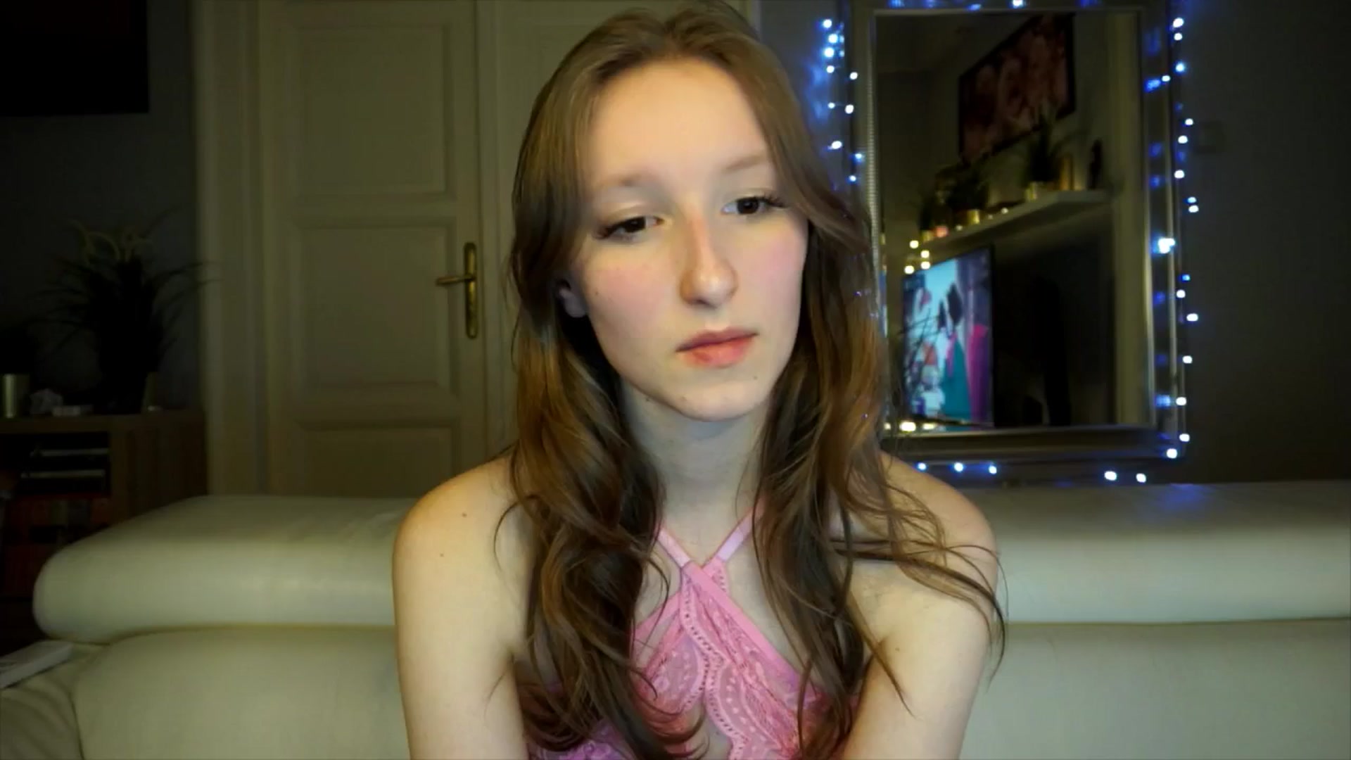 Gallery image thumbnail from Sw33t_g1rl's myfreecams stream on, 02/11/2026, 21:13 image 4 of 20