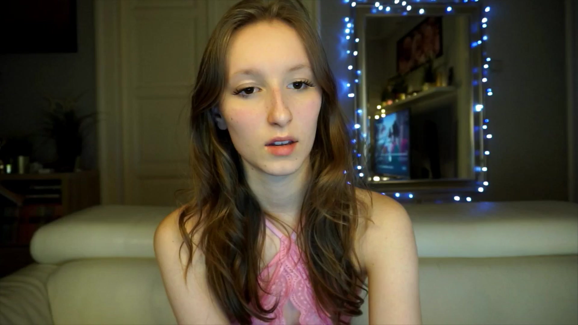 Gallery image thumbnail from Sw33t_g1rl's myfreecams stream on, 02/11/2026, 21:13 image 18 of 20
