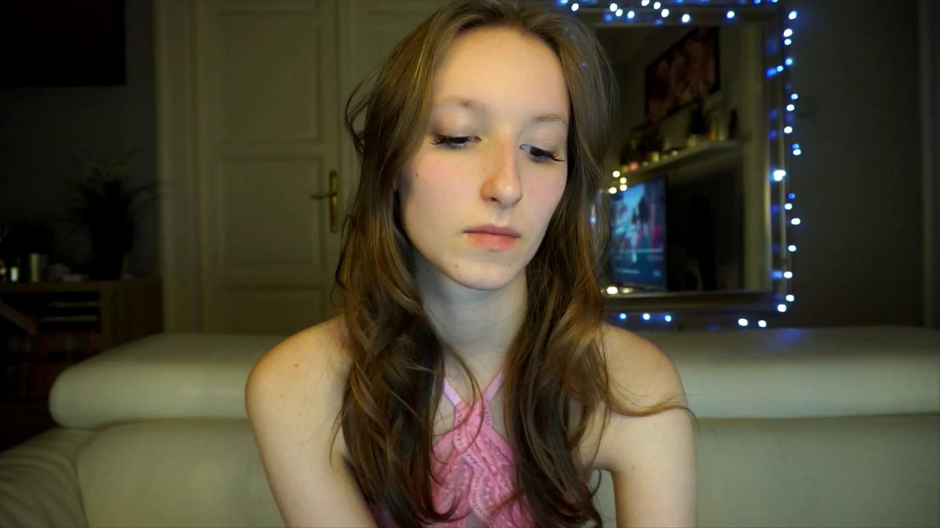 Gallery image thumbnail from Sw33t_g1rl's myfreecams stream on, 02/11/2026, 21:13 image 17 of 20
