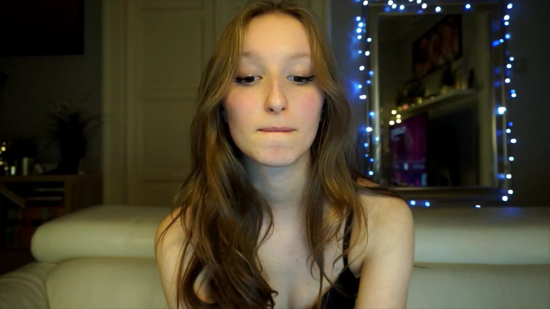 Gallery image thumbnail from Sw33t_g1rl's myfreecams stream on, 02/12/2026, 18:46 image 12 of 20