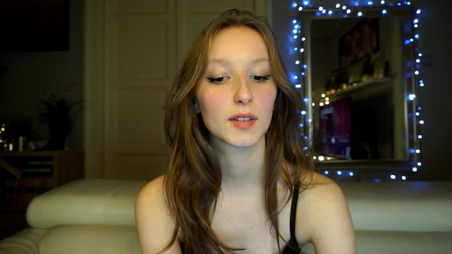 Gallery image thumbnail from Sw33t_g1rl's myfreecams stream on, 02/12/2026, 18:46 image 10 of 20