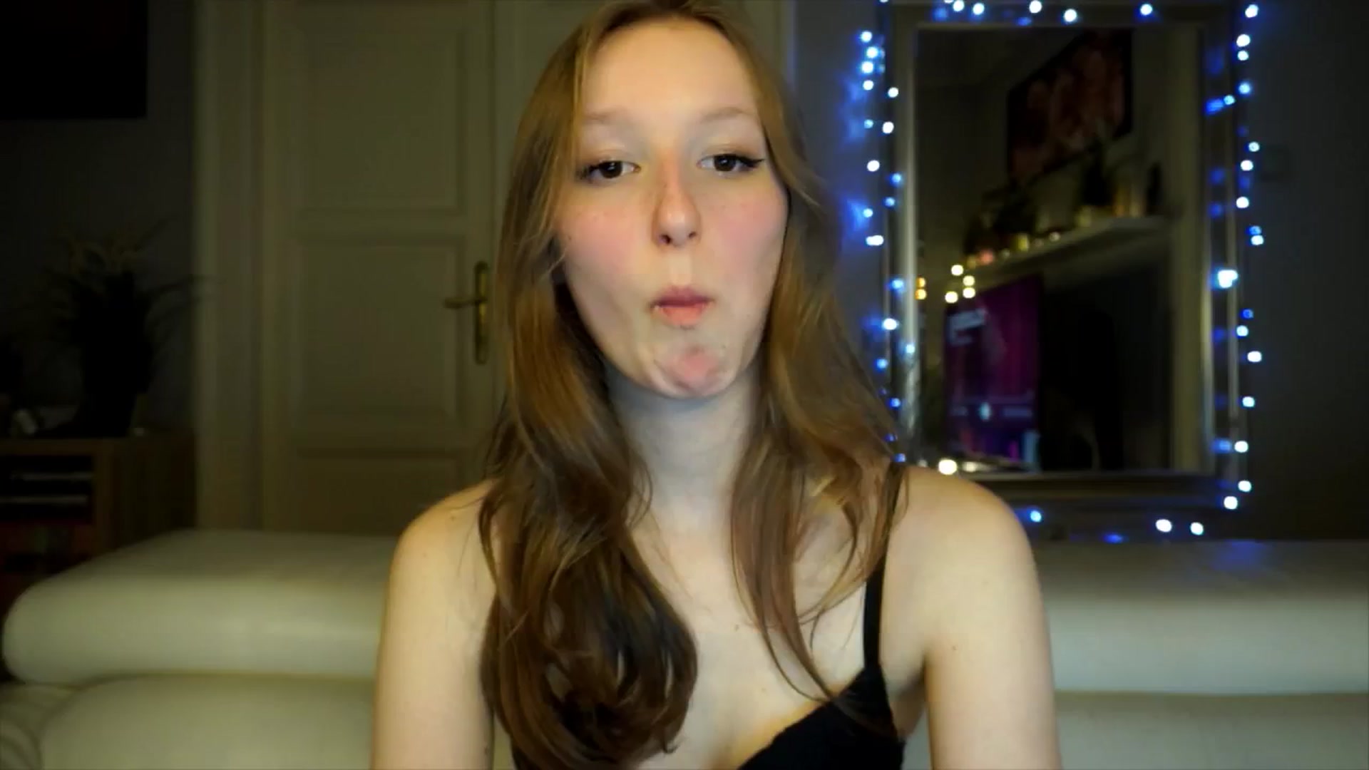 Gallery image thumbnail from Sw33t_g1rl's myfreecams stream on, 02/12/2026, 18:46 image 2 of 20