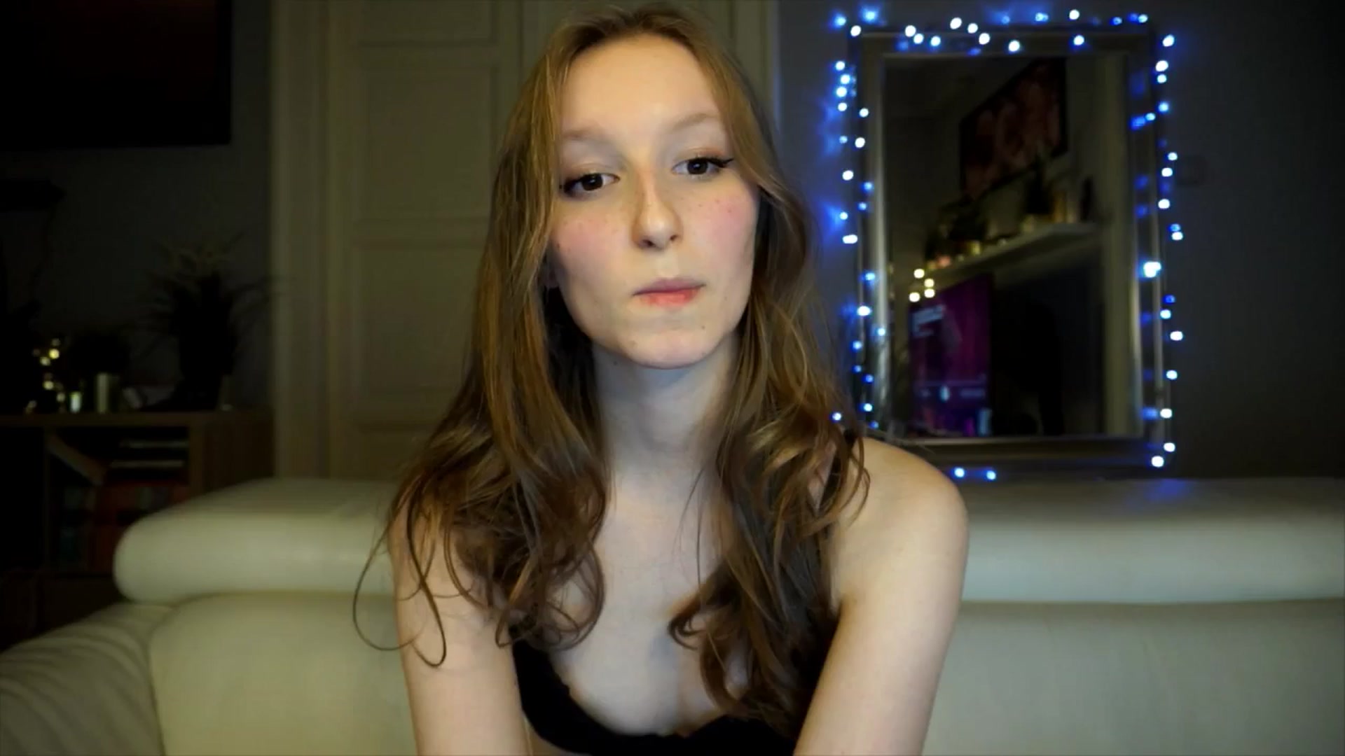 Gallery image thumbnail from Sw33t_g1rl's myfreecams stream on, 02/12/2026, 18:46 image 16 of 20
