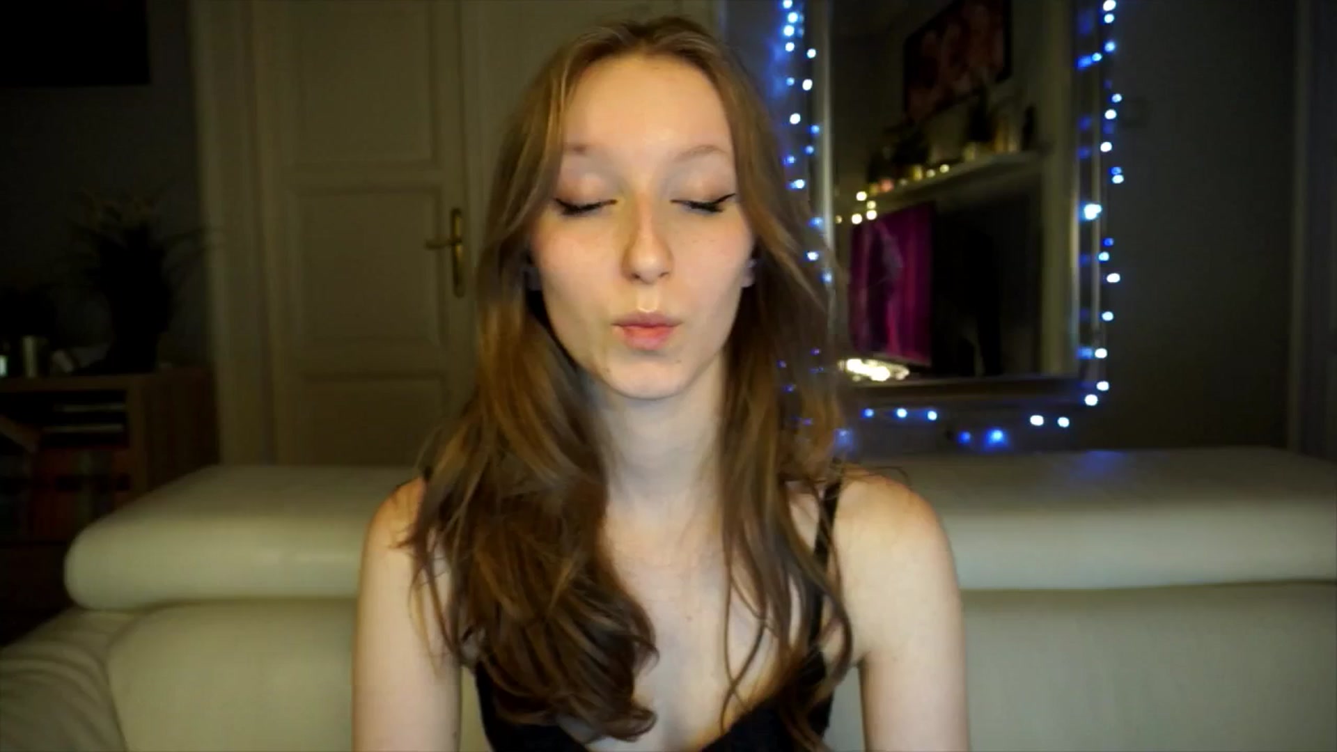 Gallery image thumbnail from Sw33t_g1rl's myfreecams stream on, 02/12/2026, 21:30 image 12 of 20