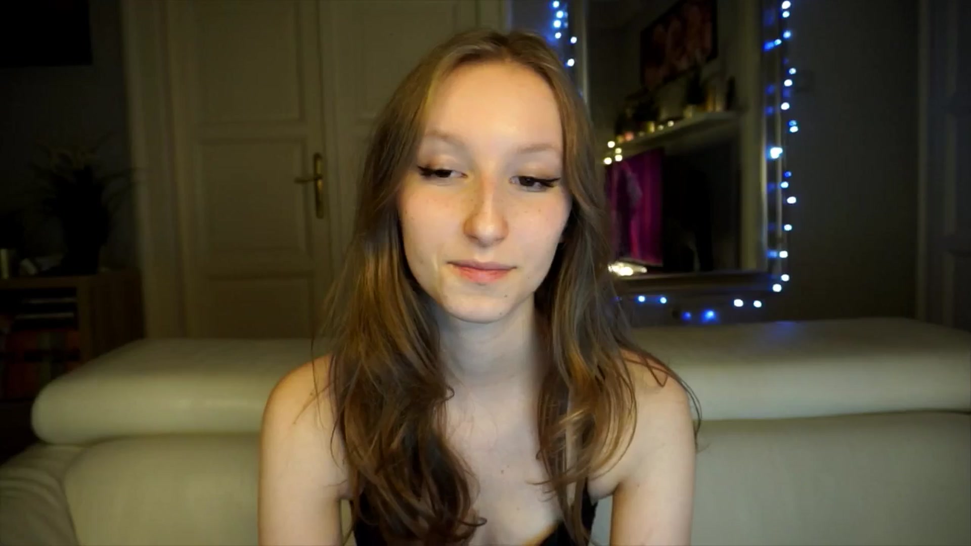 Gallery image thumbnail from Sw33t_g1rl's myfreecams stream on, 02/12/2026, 21:30 image 9 of 20