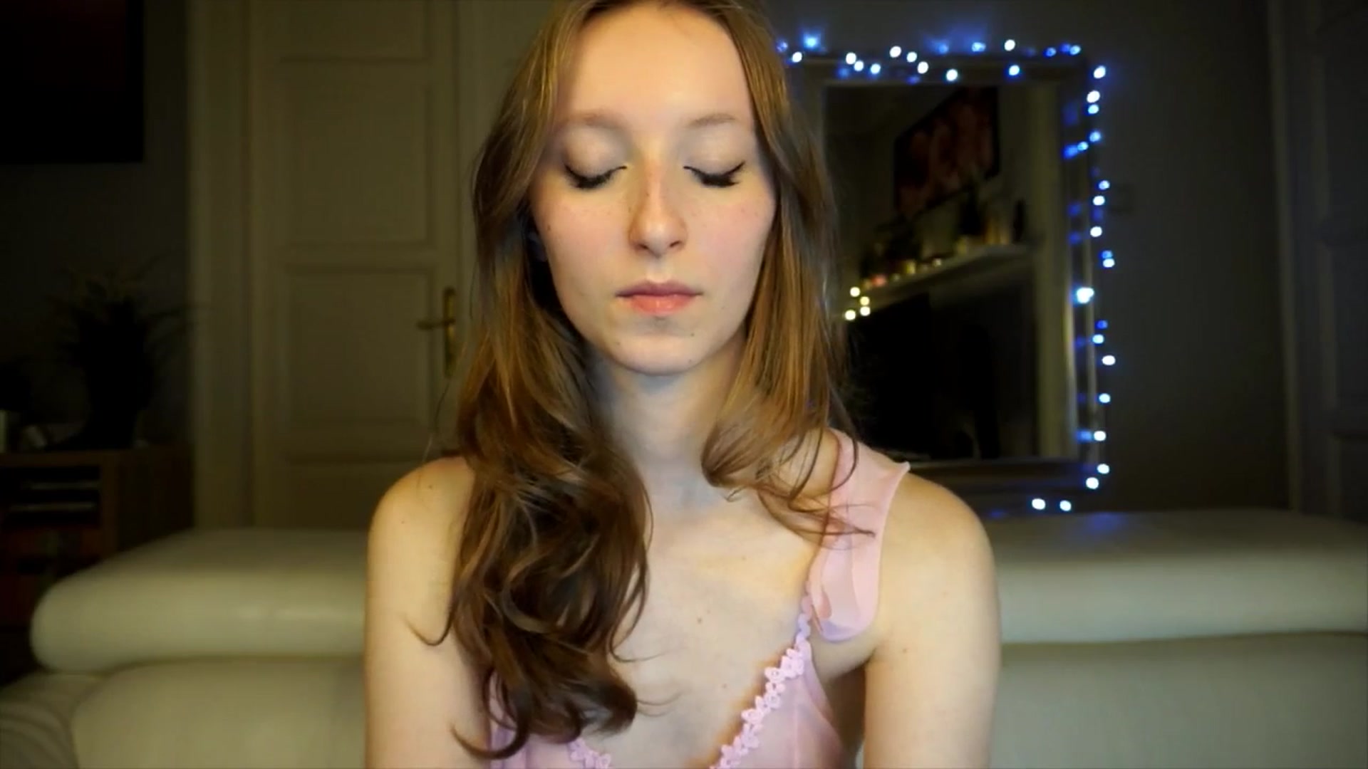 Gallery image thumbnail from Sw33t_g1rl's myfreecams stream on, 02/13/2026, 18:14 image 6 of 20