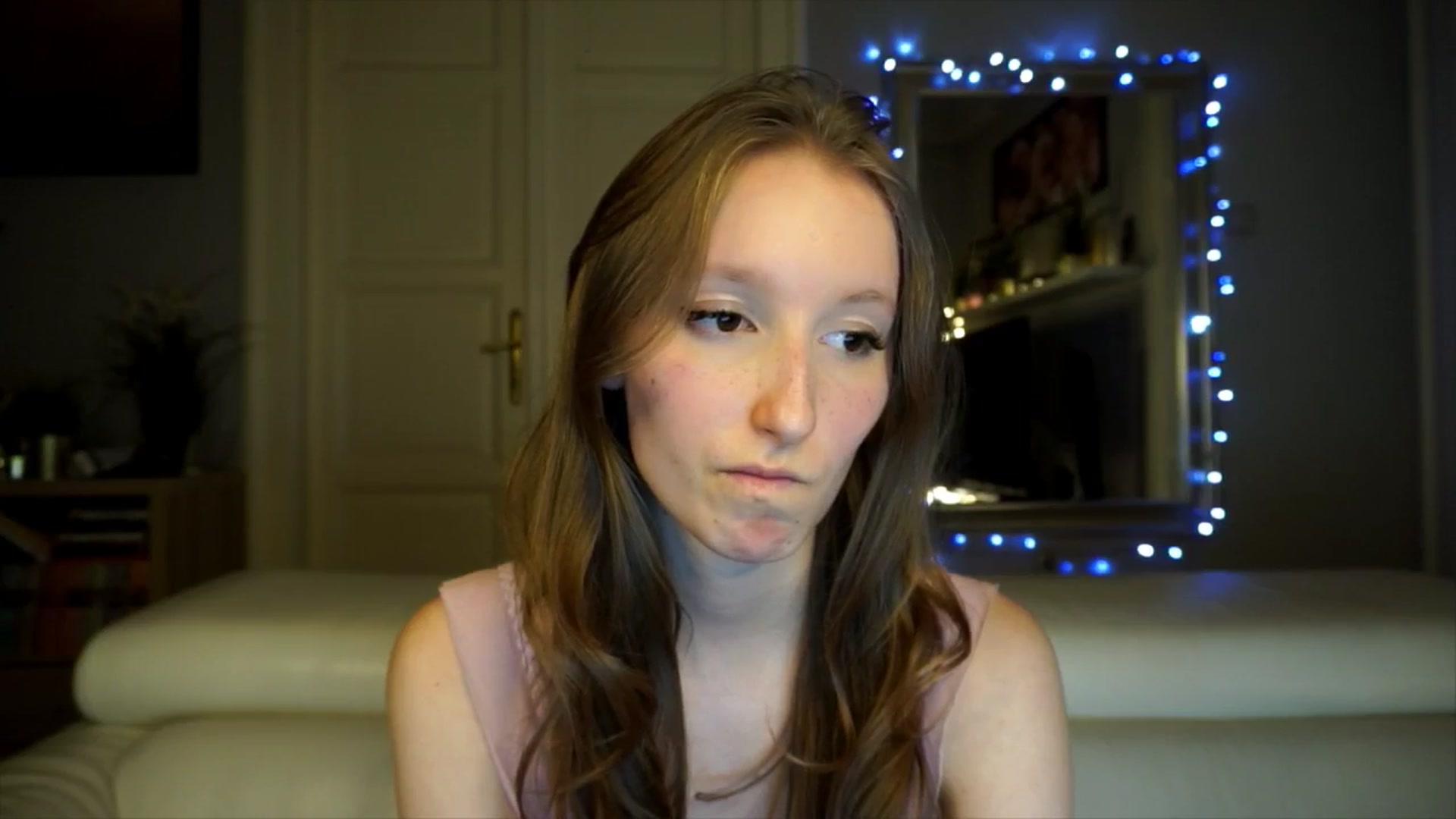 Gallery image thumbnail from Sw33t_g1rl's myfreecams stream on, 02/13/2026, 18:14 image 18 of 20