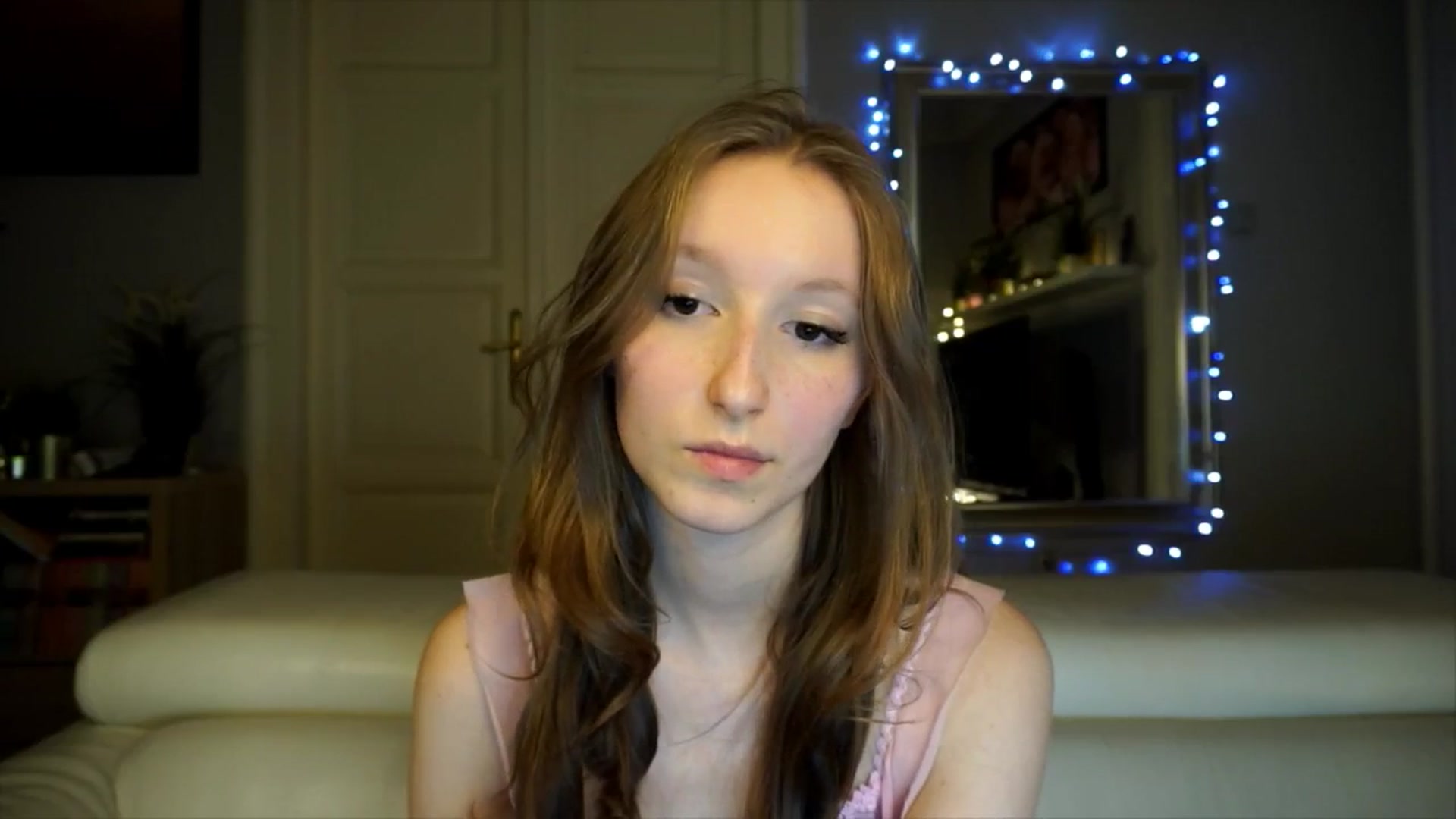 Gallery image thumbnail from Sw33t_g1rl's myfreecams stream on, 02/13/2026, 18:14 image 16 of 20