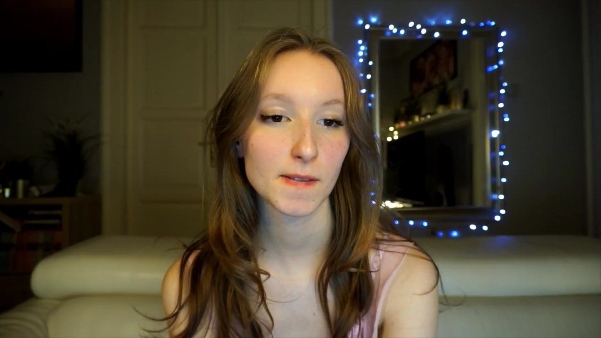 Gallery image thumbnail from Sw33t_g1rl's myfreecams stream on, 02/13/2026, 18:14 image 10 of 20