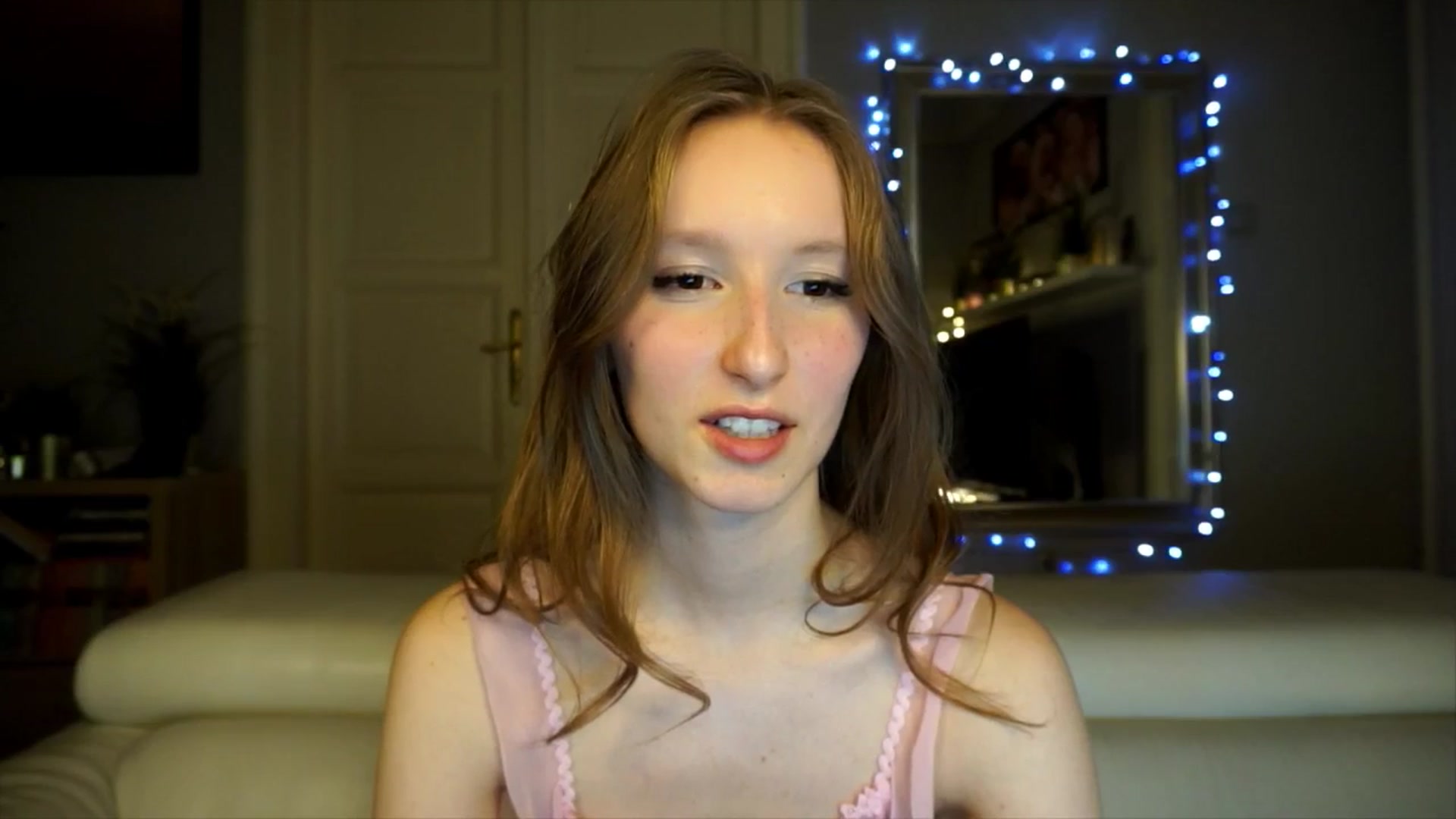 Gallery image thumbnail from Sw33t_g1rl's myfreecams stream on, 02/13/2026, 18:14 image 9 of 20