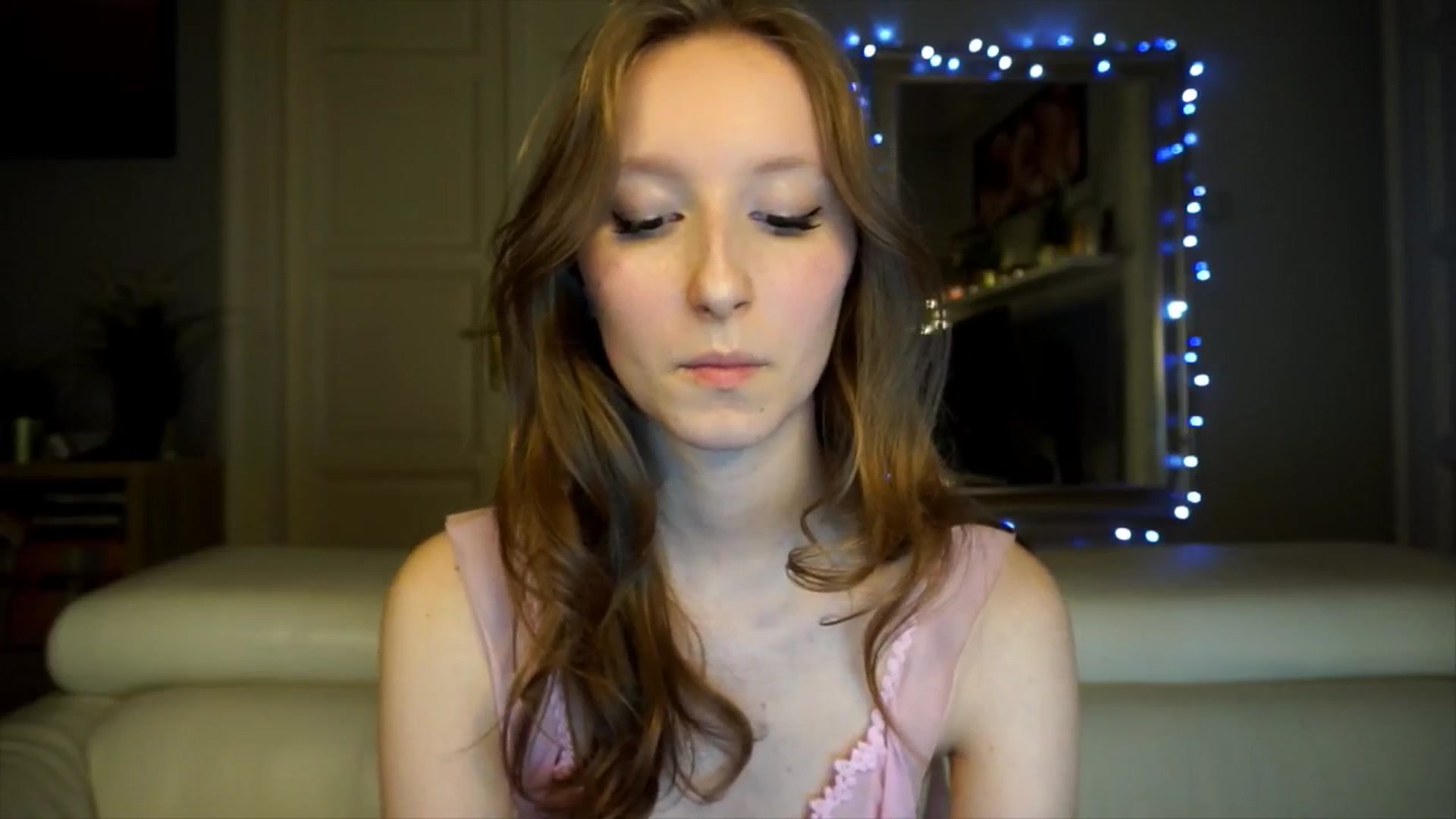 Gallery image thumbnail from Sw33t_g1rl's myfreecams stream on, 02/13/2026, 18:31 image 2 of 20