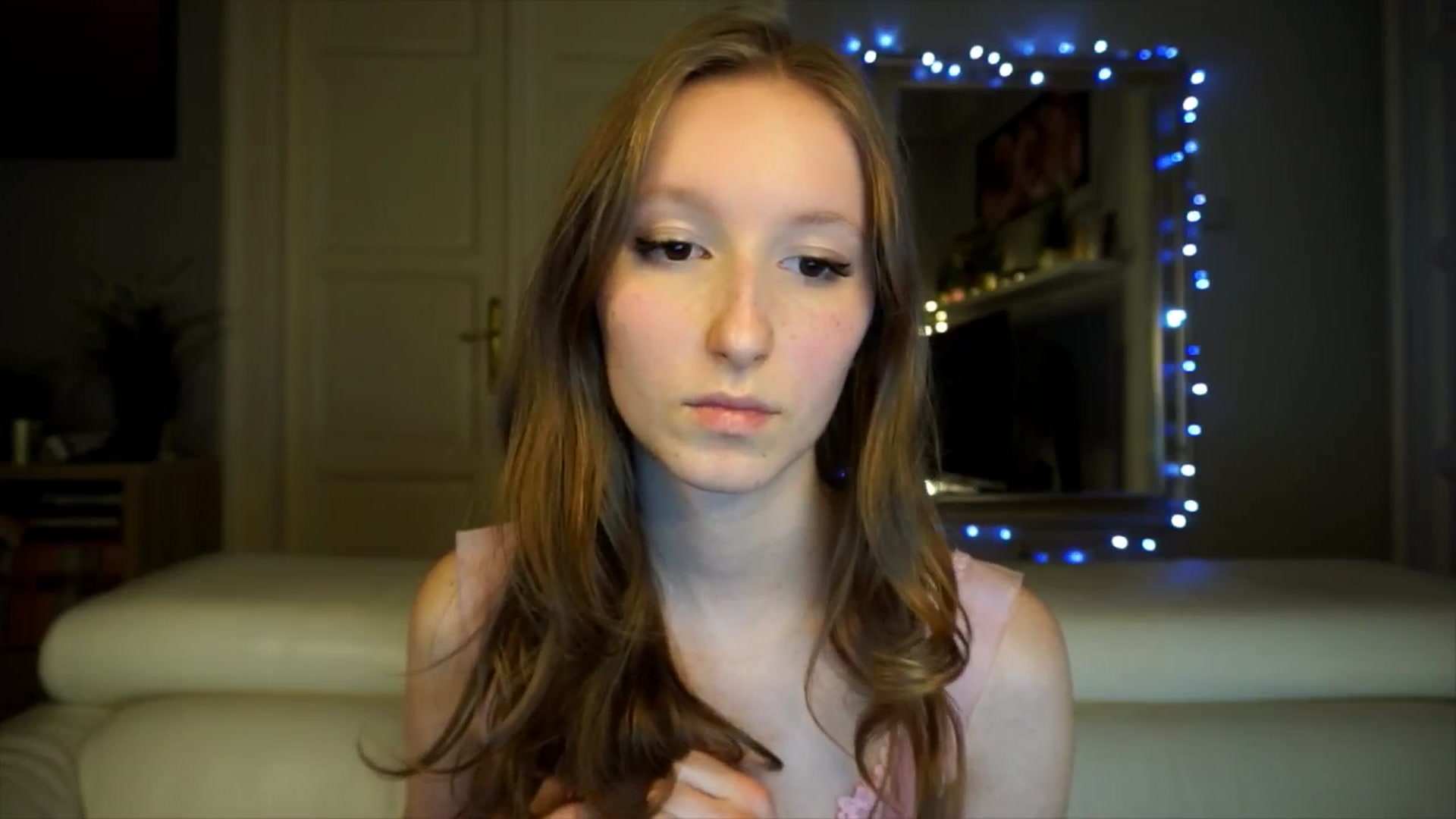 Gallery image thumbnail from Sw33t_g1rl's myfreecams stream on, 02/13/2026, 18:31 image 11 of 20