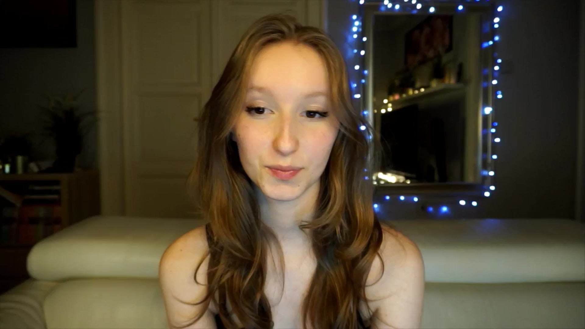 Gallery image thumbnail from Sw33t_g1rl's myfreecams stream on, 02/13/2026, 19:11 image 2 of 20