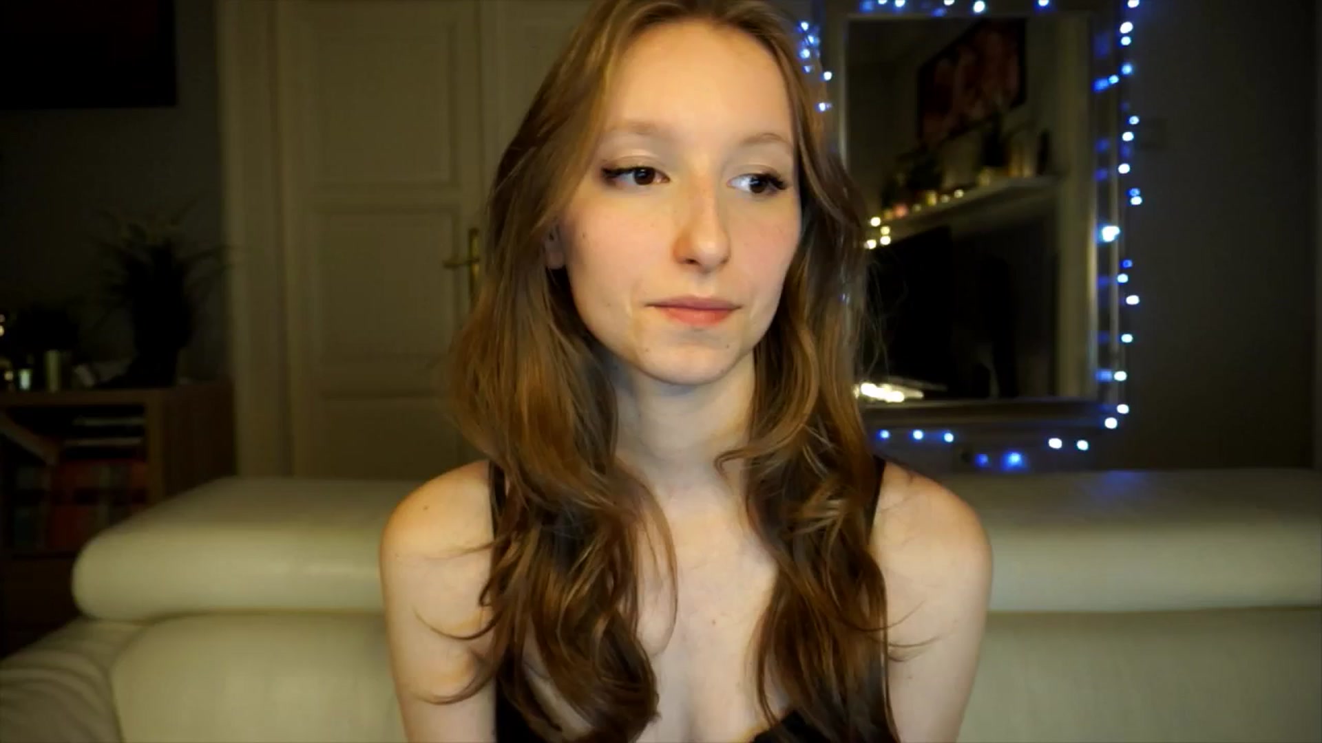 Gallery image thumbnail from Sw33t_g1rl's myfreecams stream on, 02/13/2026, 19:11 image 12 of 20