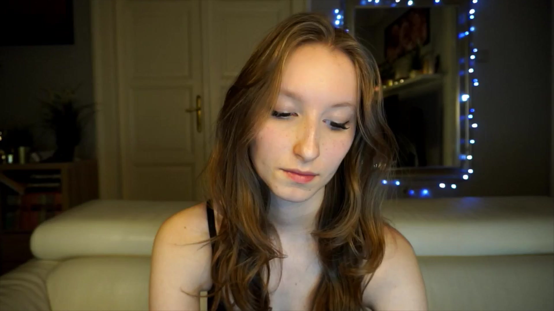 Gallery image thumbnail from Sw33t_g1rl's myfreecams stream on, 02/13/2026, 19:11 image 9 of 20