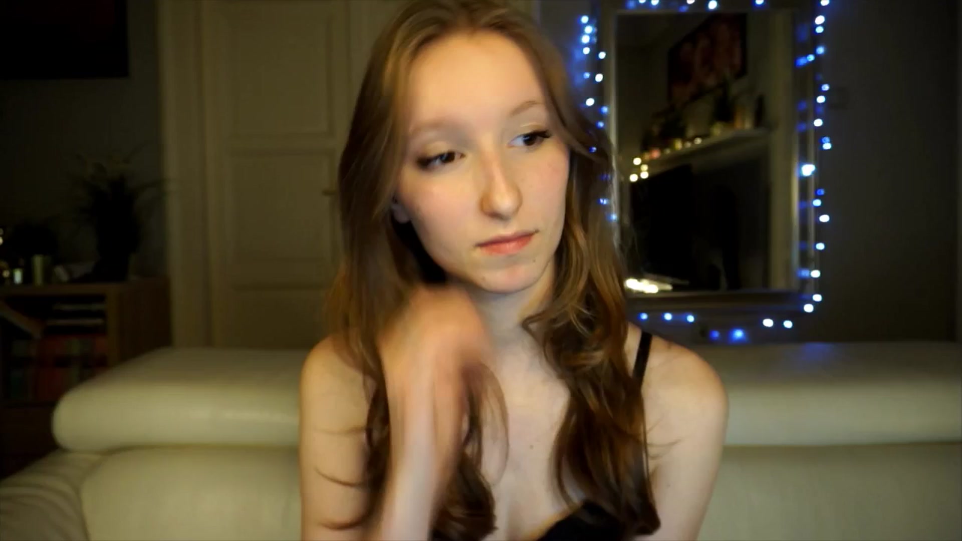 Gallery image thumbnail from Sw33t_g1rl's myfreecams stream on, 02/13/2026, 19:11 image 13 of 20