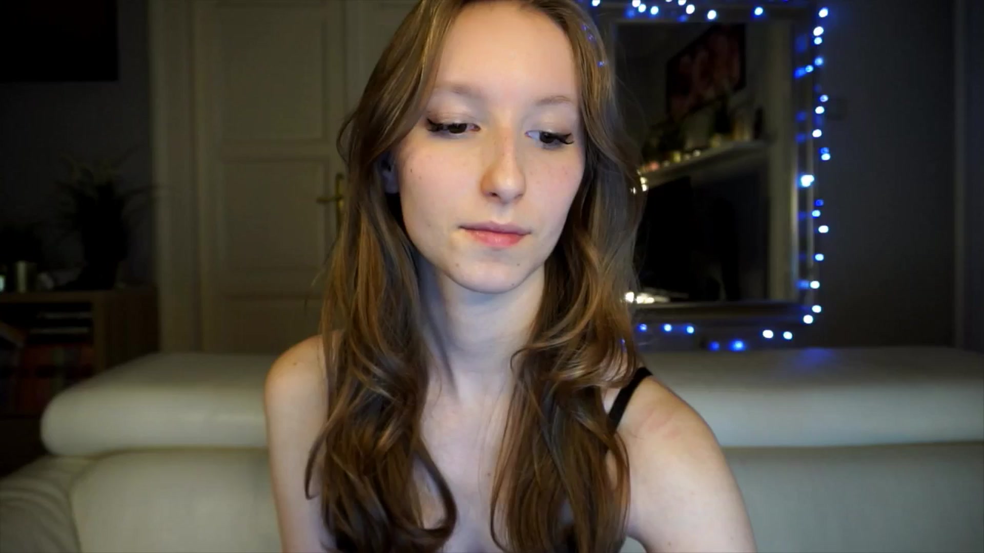 Gallery image thumbnail from Sw33t_g1rl's myfreecams stream on, 02/13/2026, 19:40 image 13 of 20