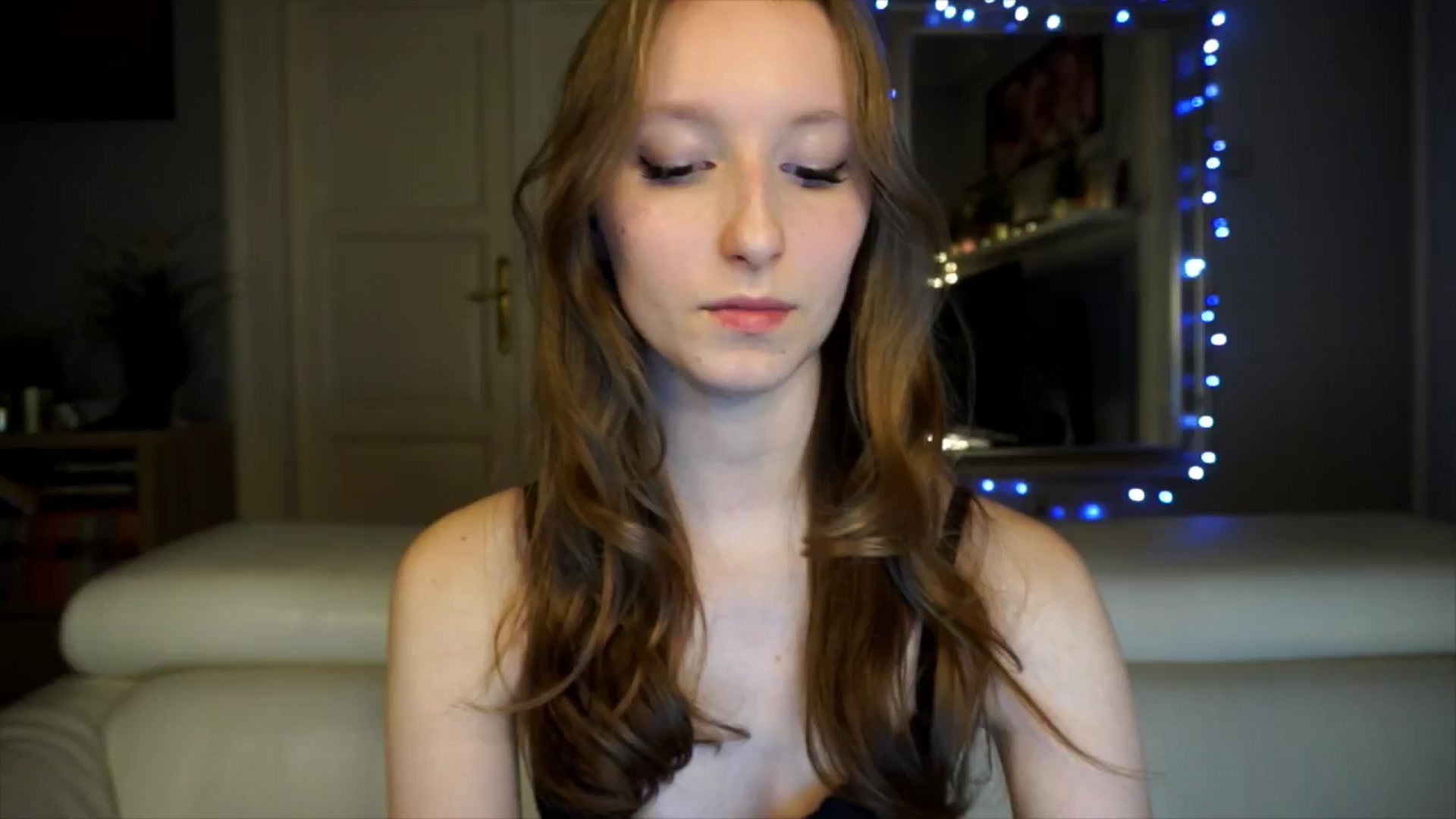 Gallery image thumbnail from Sw33t_g1rl's myfreecams stream on, 02/13/2026, 19:40 image 9 of 20