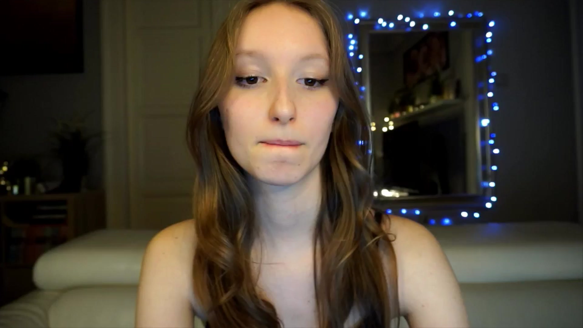 Gallery image thumbnail from Sw33t_g1rl's myfreecams stream on, 02/14/2026, 21:06 image 7 of 20