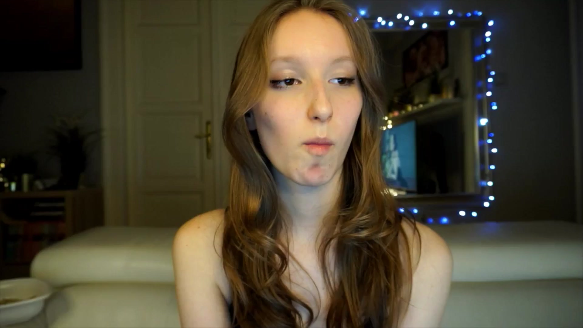 Gallery image thumbnail from Sw33t_g1rl's myfreecams stream on, 02/14/2026, 21:06 image 10 of 20