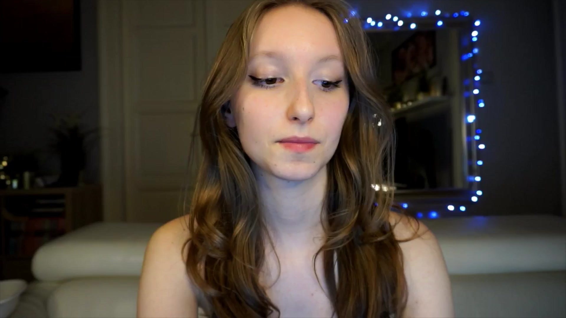 Gallery image thumbnail from Sw33t_g1rl's myfreecams stream on, 02/14/2026, 21:06 image 9 of 20