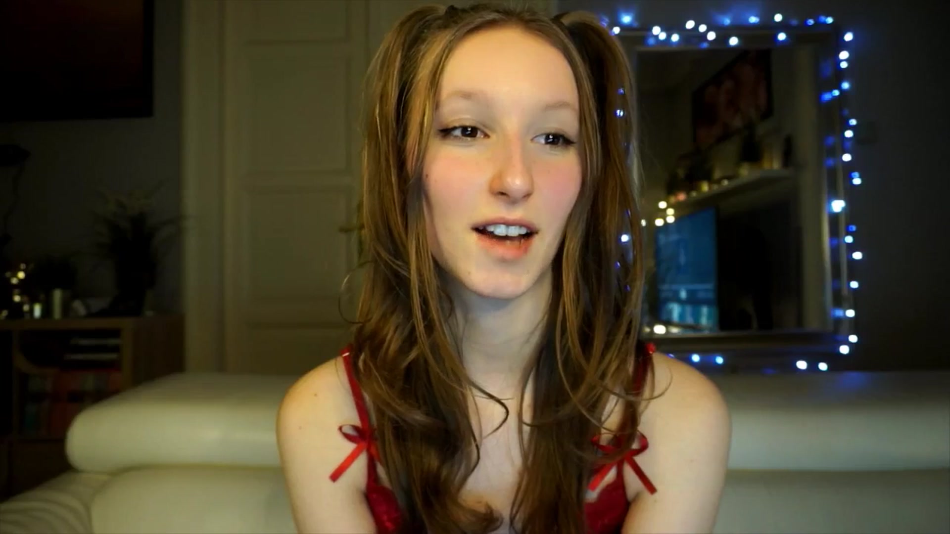 Gallery image thumbnail from Sw33t_g1rl's myfreecams stream on, 02/15/2026, 20:47 image 10 of 20
