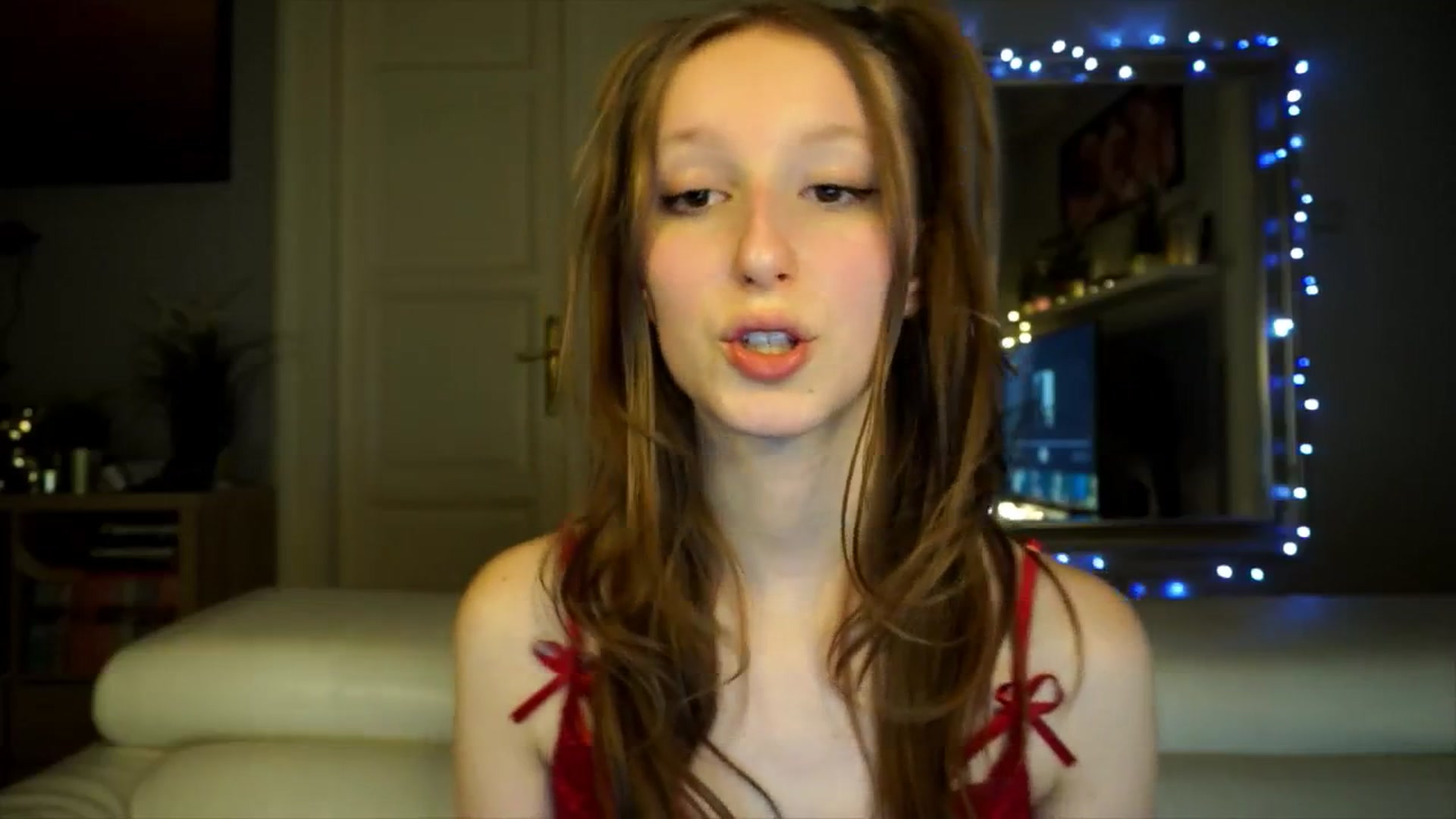 Gallery image thumbnail from Sw33t_g1rl's myfreecams stream on, 02/15/2026, 20:47 image 11 of 20