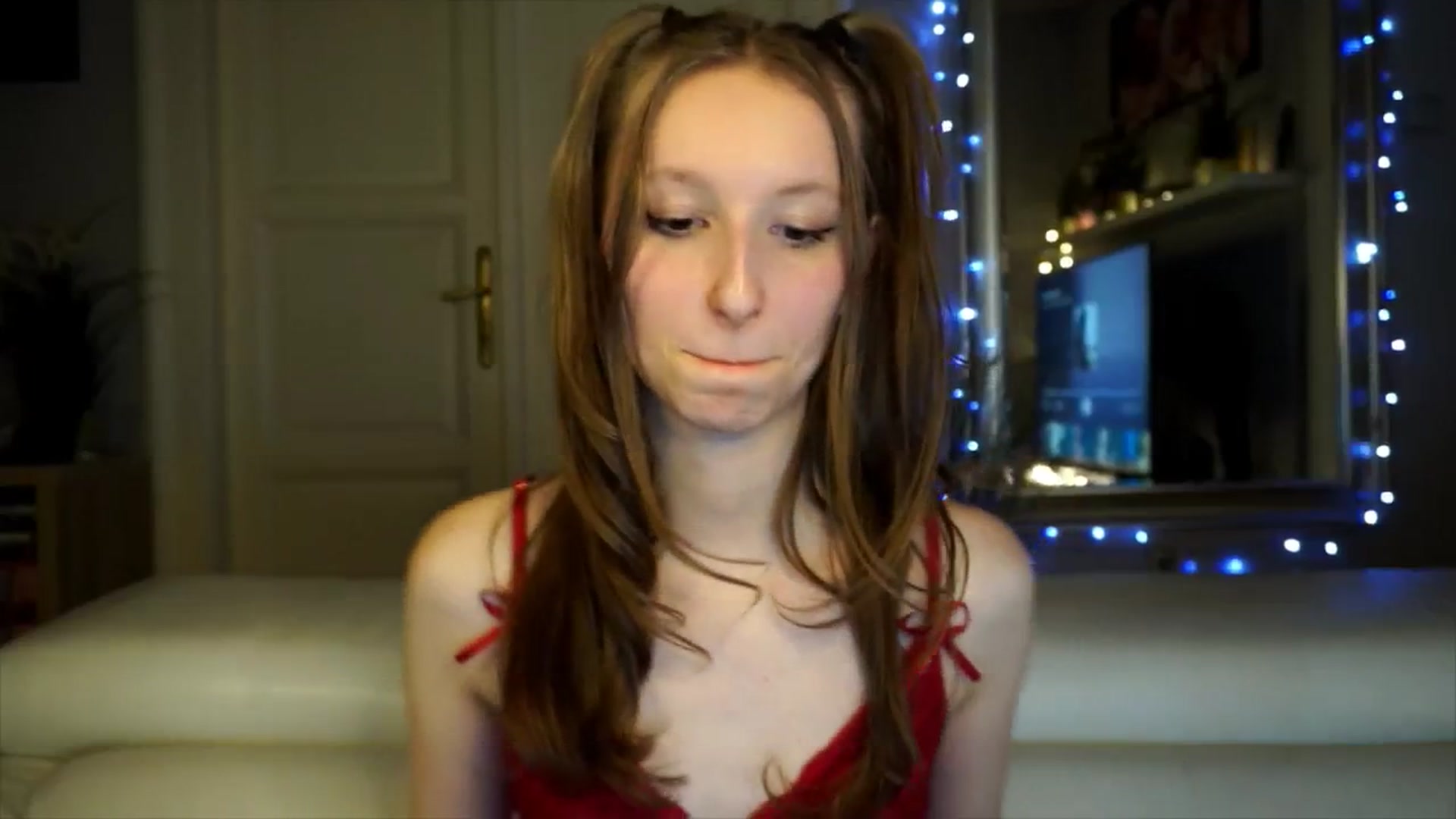 Gallery image thumbnail from Sw33t_g1rl's myfreecams stream on, 02/15/2026, 20:47 image 19 of 20