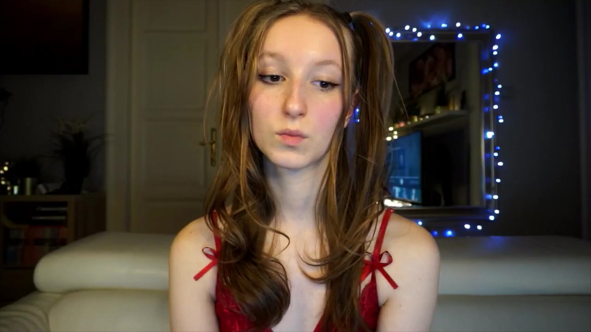 Gallery image thumbnail from Sw33t_g1rl's myfreecams stream on, 02/15/2026, 20:47 image 5 of 20