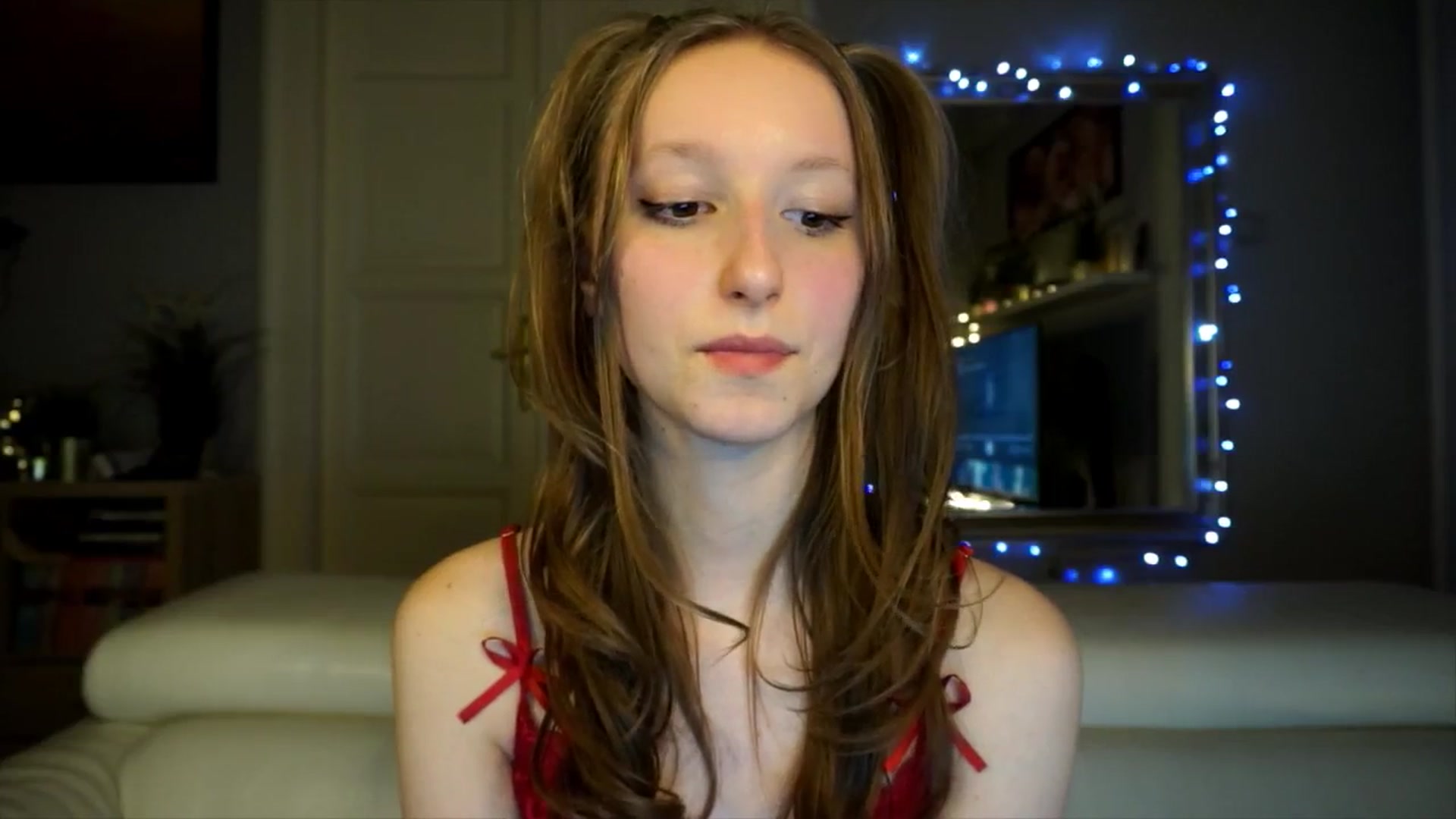 Gallery image thumbnail from Sw33t_g1rl's myfreecams stream on, 02/15/2026, 20:47 image 7 of 20