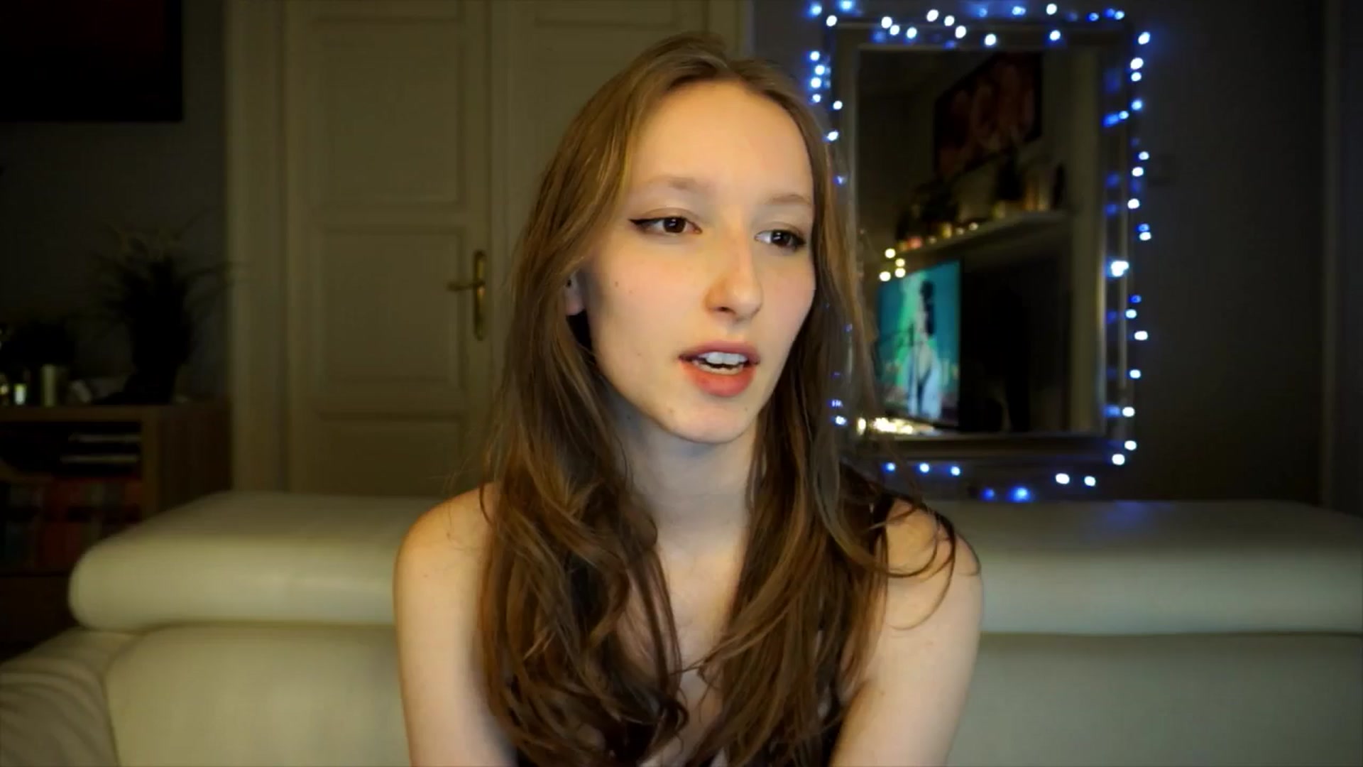 Gallery image thumbnail from Sw33t_g1rl's myfreecams stream on, 02/16/2026, 18:23 image 10 of 20