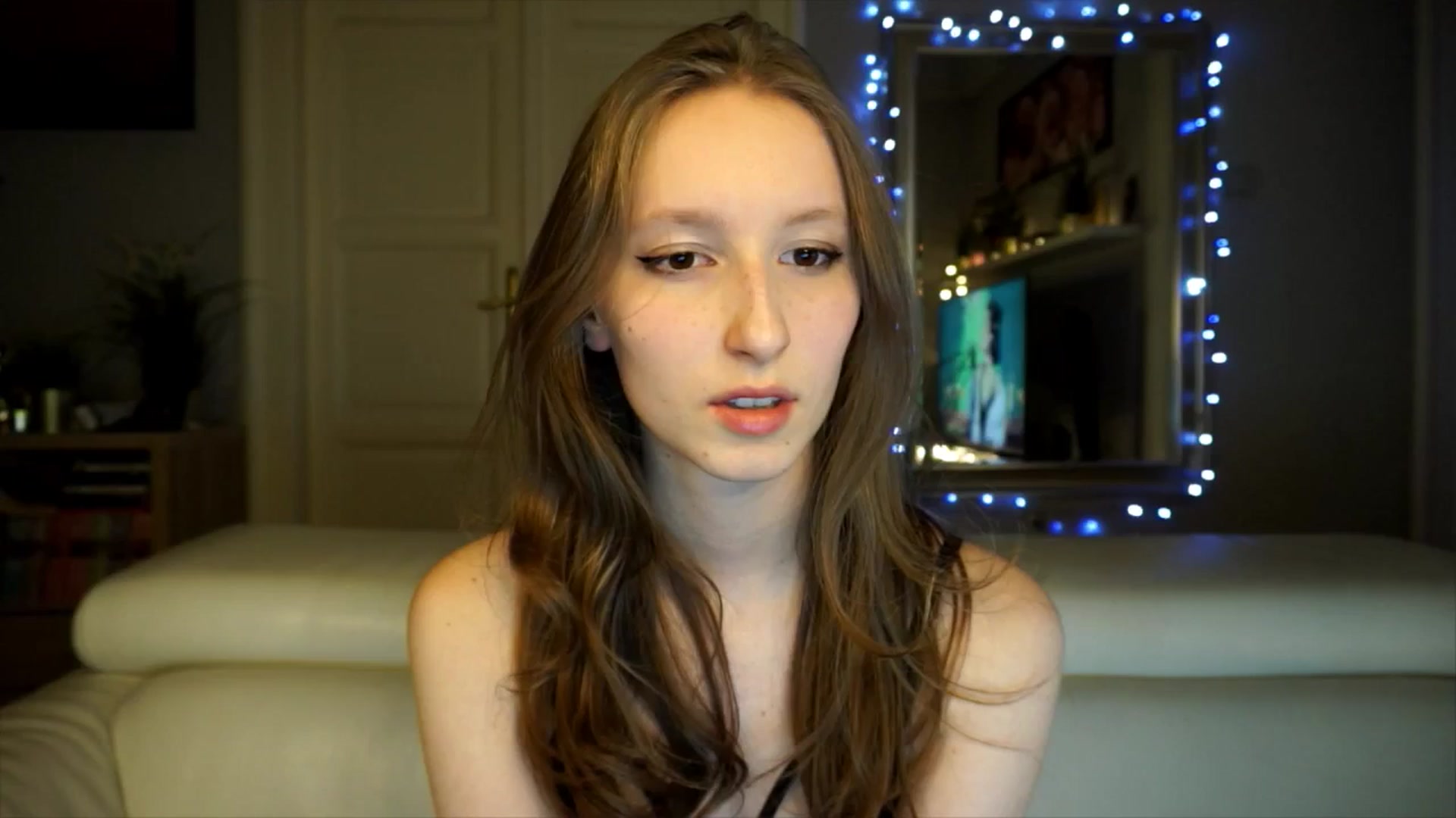 Gallery image thumbnail from Sw33t_g1rl's myfreecams stream on, 02/16/2026, 18:23 image 15 of 20