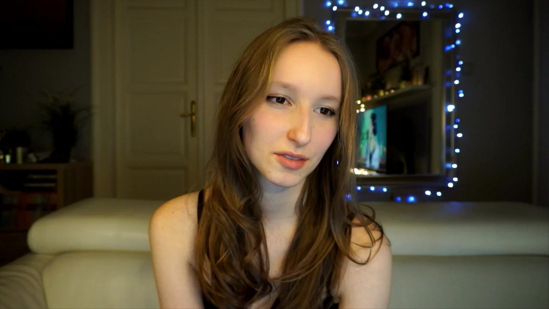 Gallery image thumbnail from Sw33t_g1rl's myfreecams stream on, 02/16/2026, 18:23 image 11 of 20