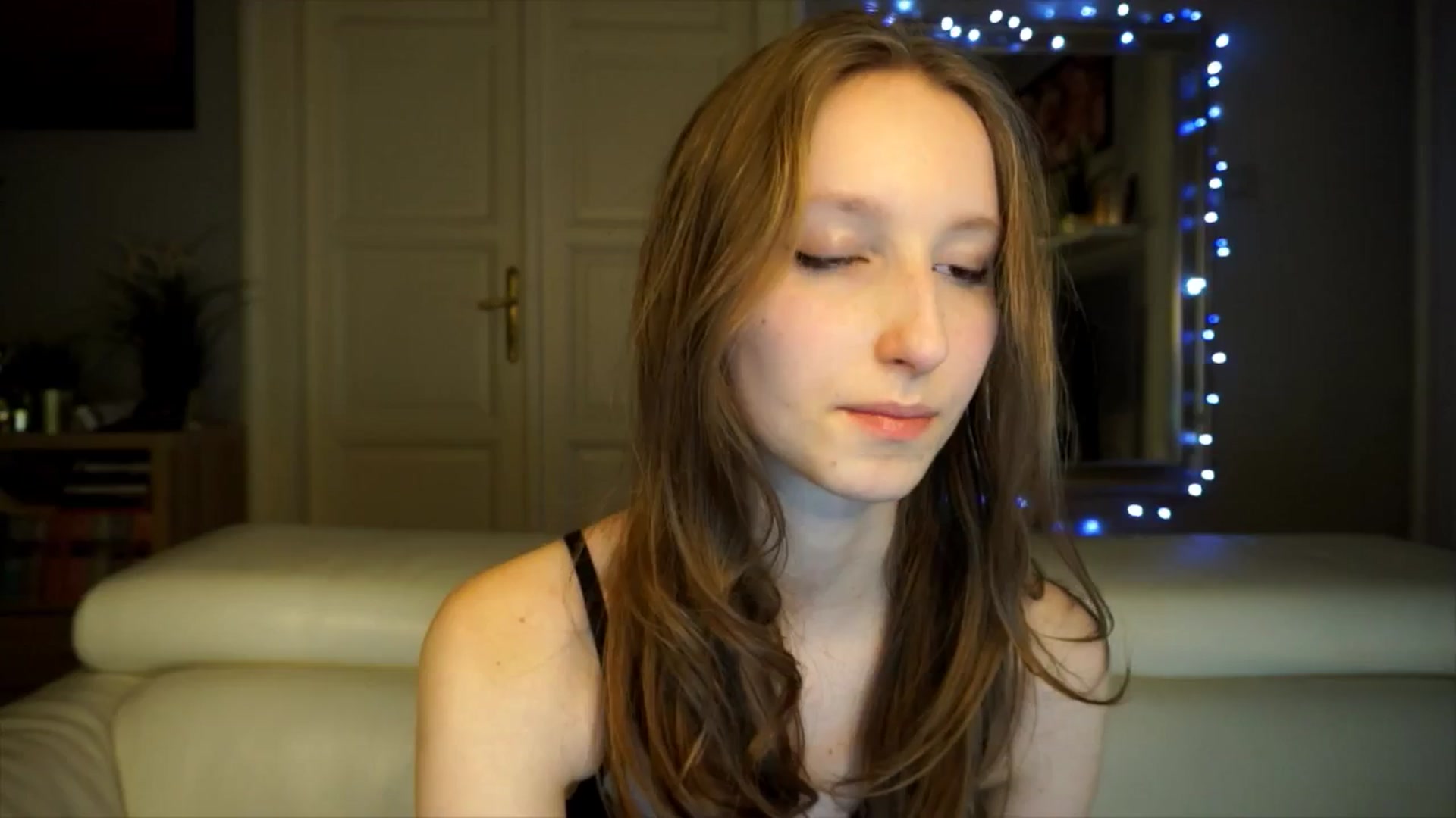 Gallery image thumbnail from Sw33t_g1rl's myfreecams stream on, 02/16/2026, 18:23 image 12 of 20