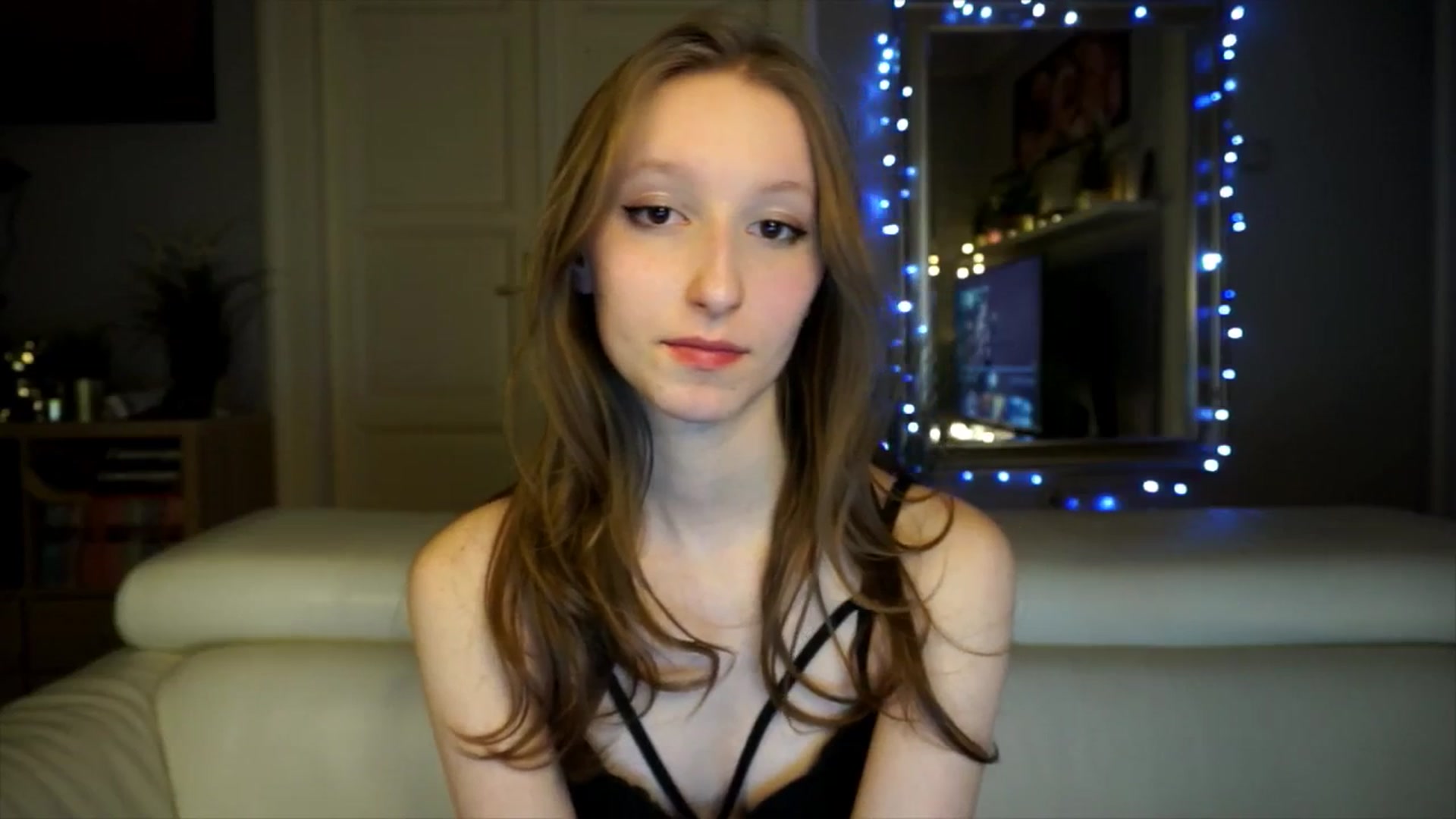 Gallery image thumbnail from Sw33t_g1rl's myfreecams stream on, 02/16/2026, 21:05 image 8 of 20
